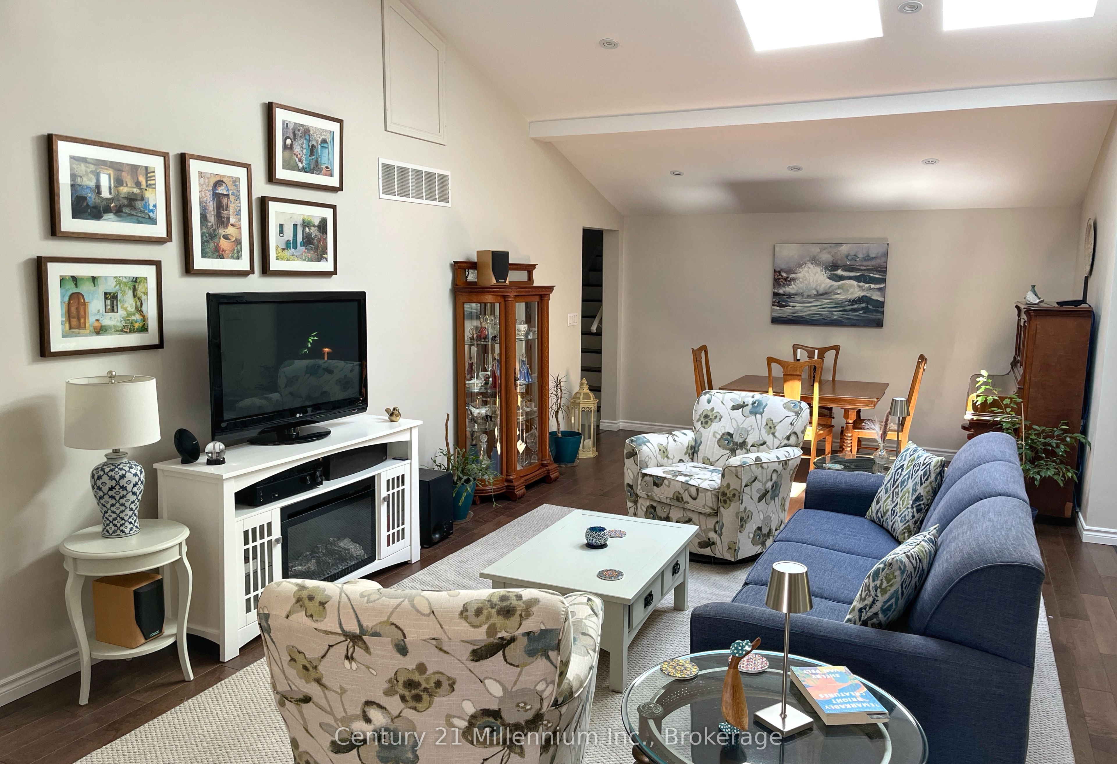 58 Cedarlane Drive Property Photo 9