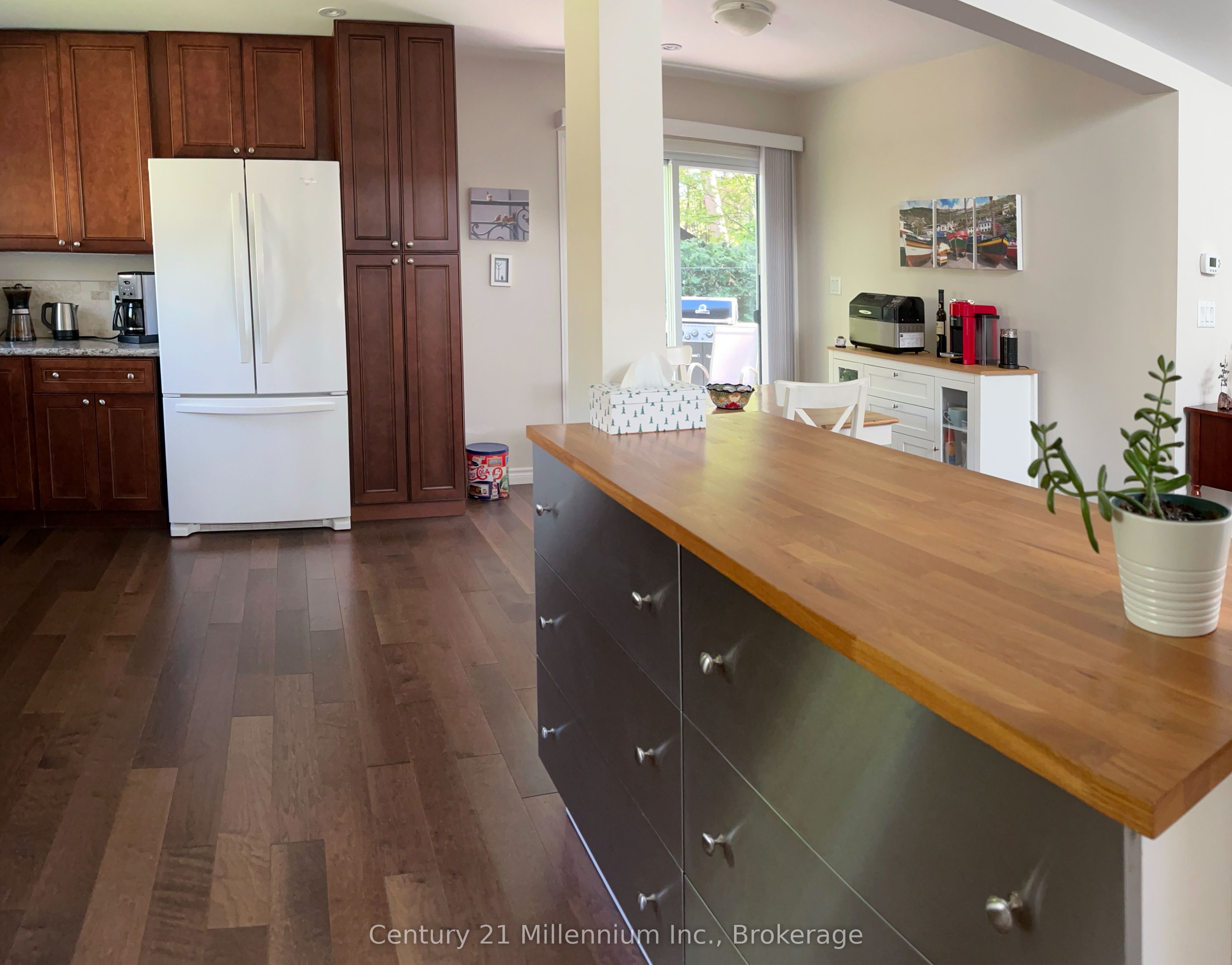 58 Cedarlane Drive Property Photo 12