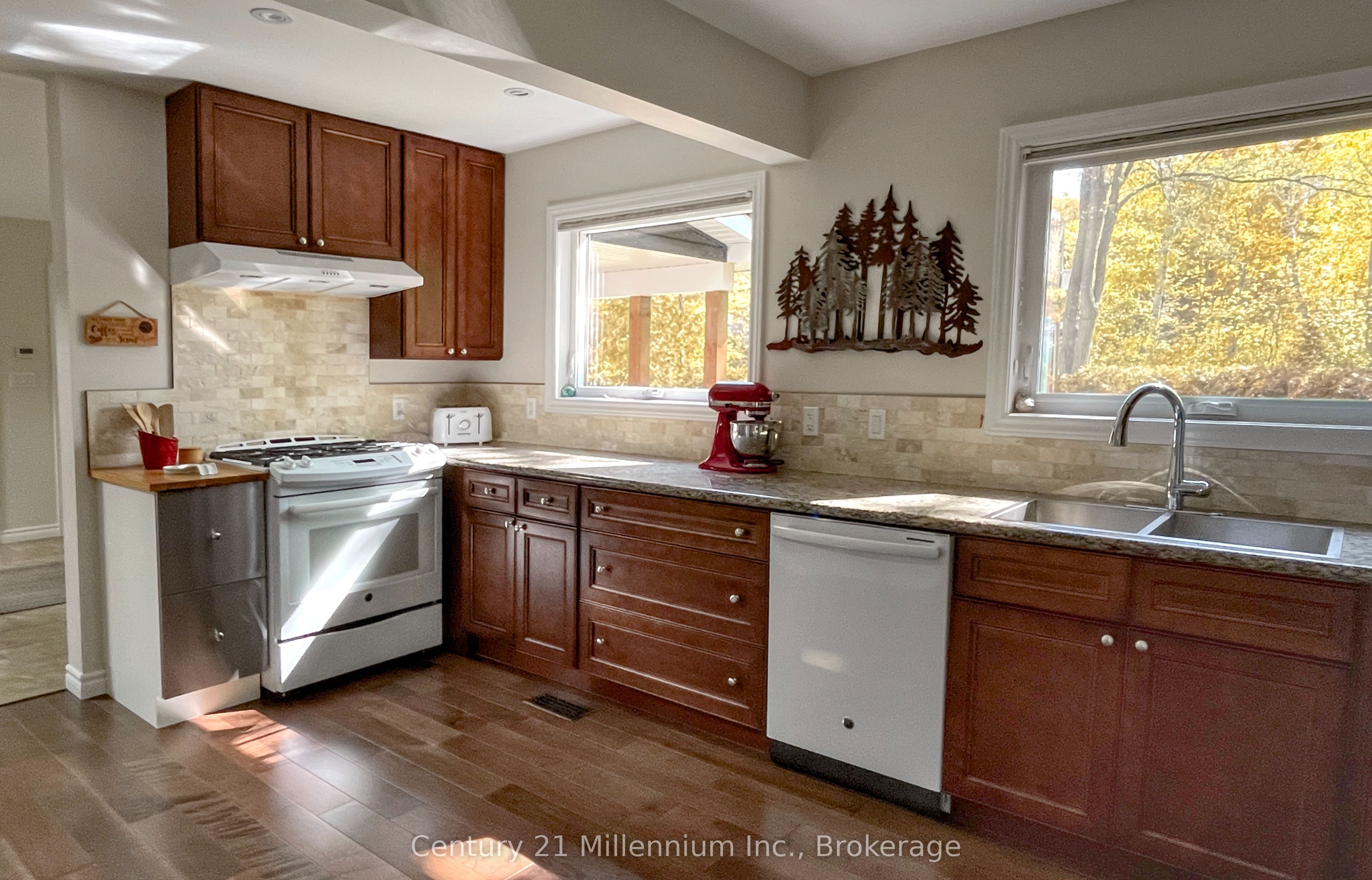 58 Cedarlane Drive Property Photo 16