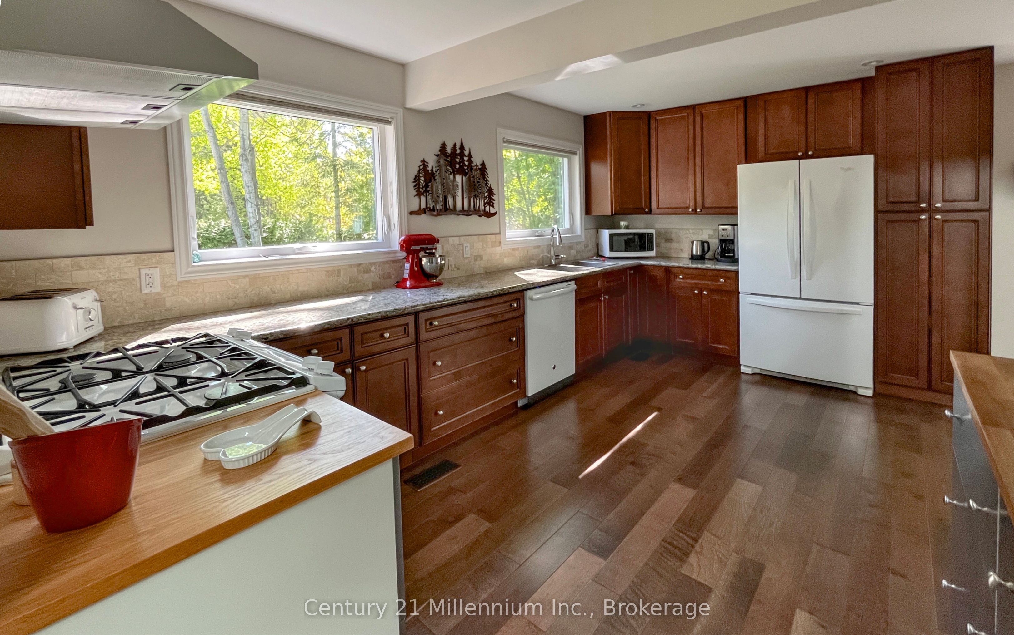 58 Cedarlane Drive Property Photo 18