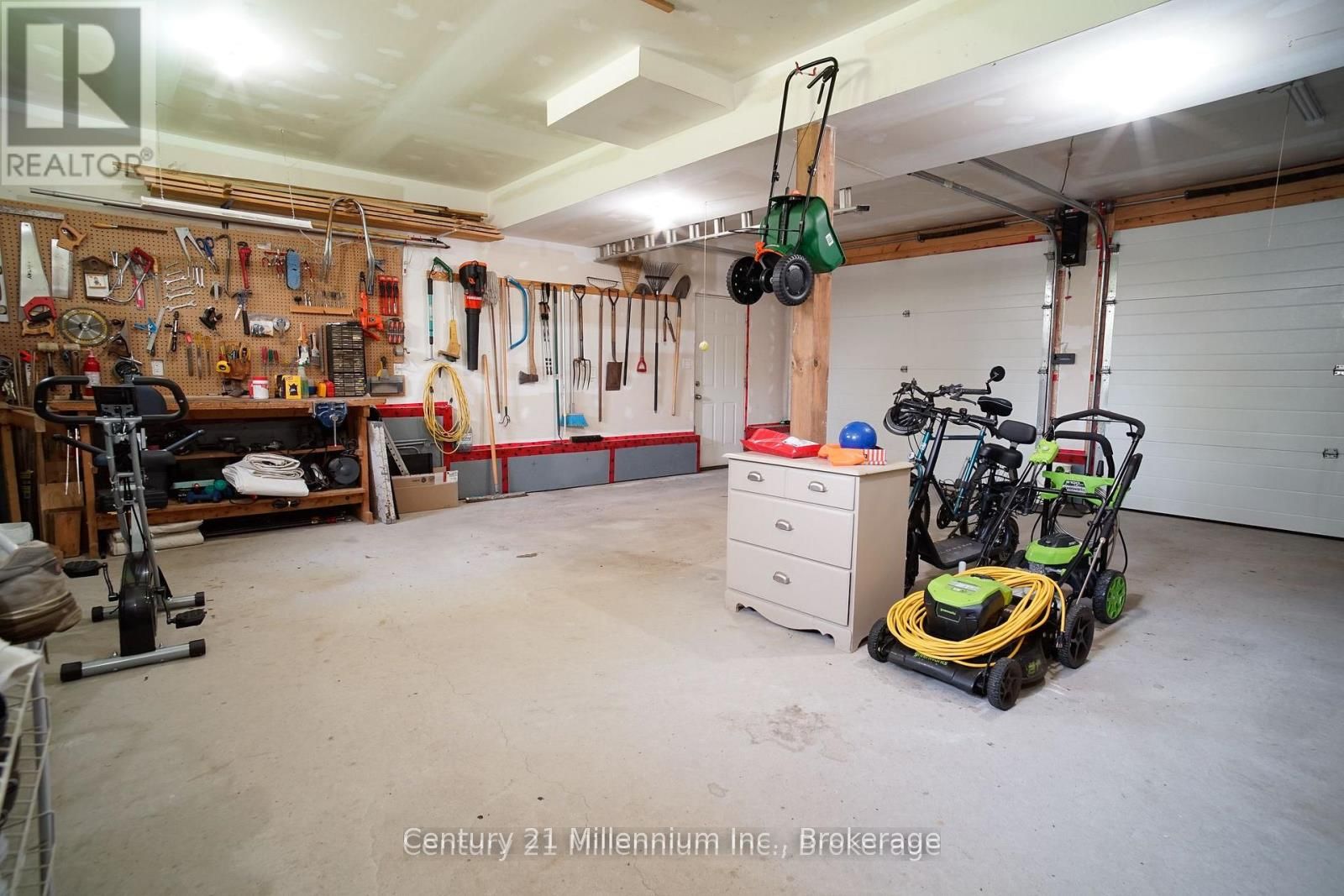 58 Cedarlane Drive Property Photo 45