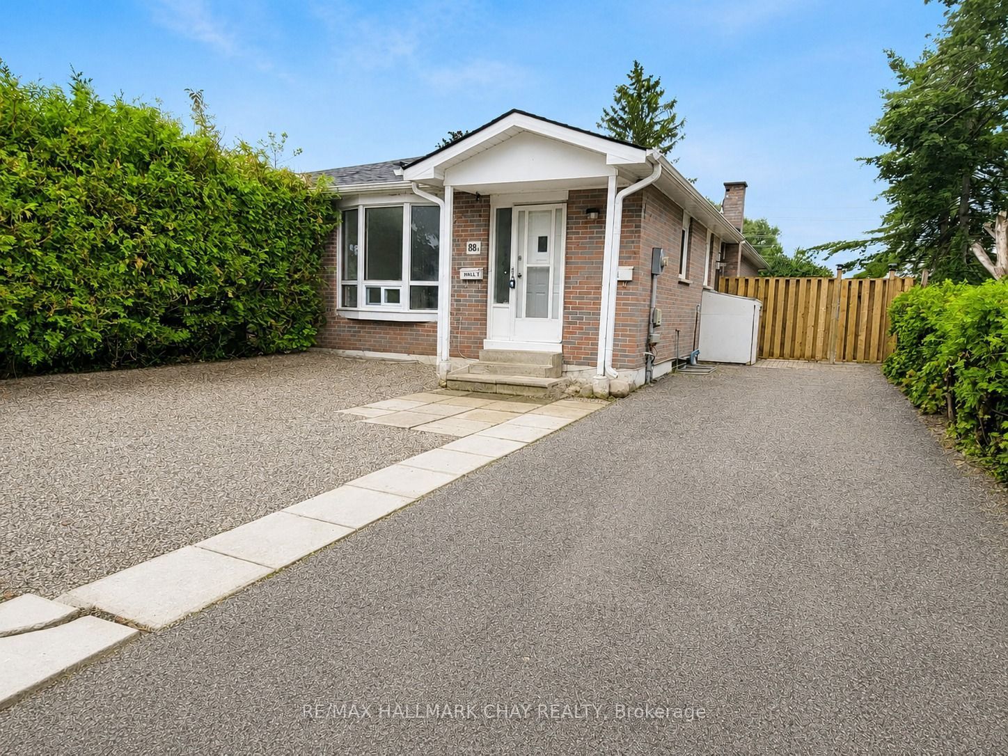 88 B Bernick Drive Lower Property Photo 1