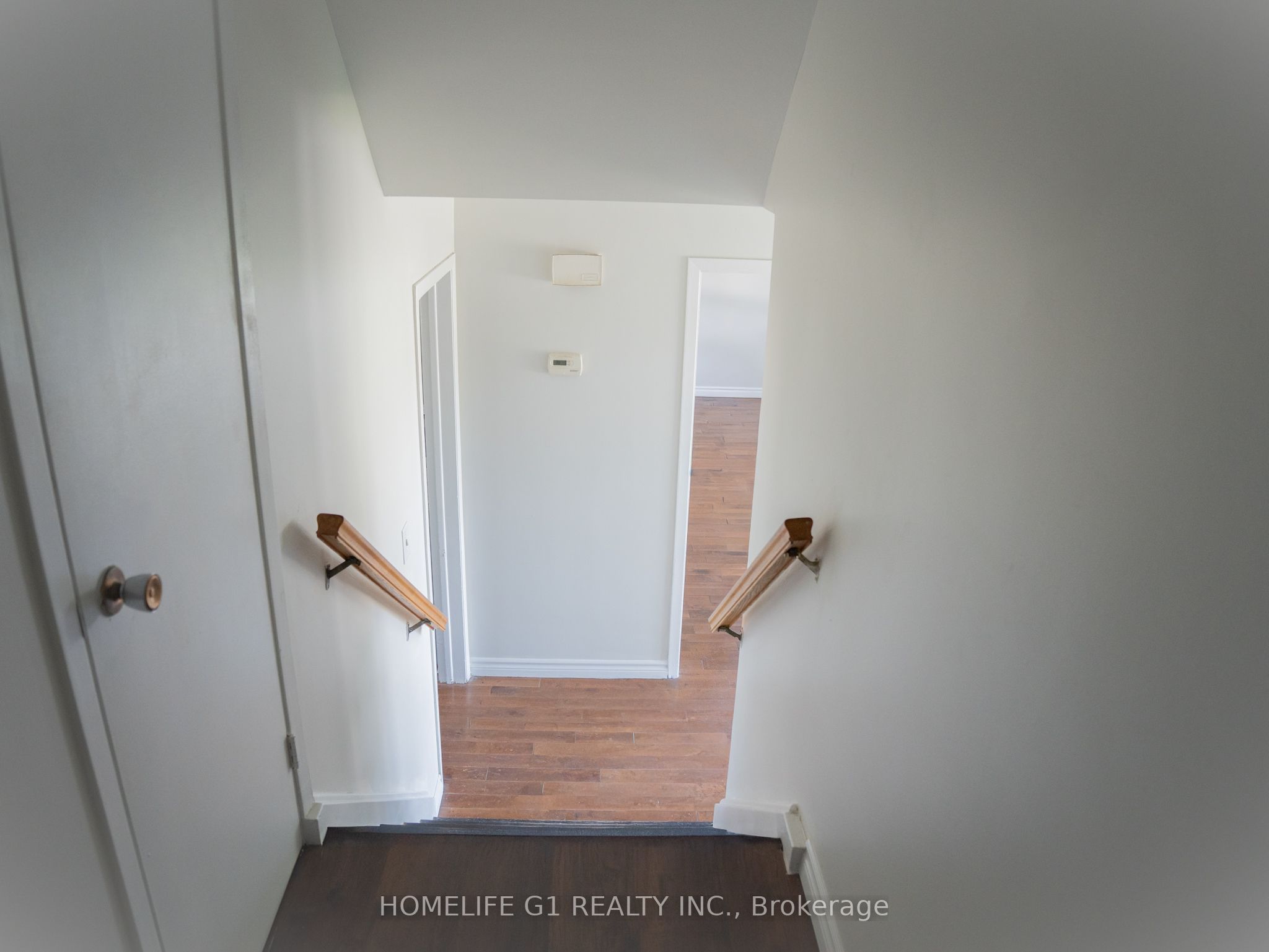 330 Grove Street E Property Photo 8