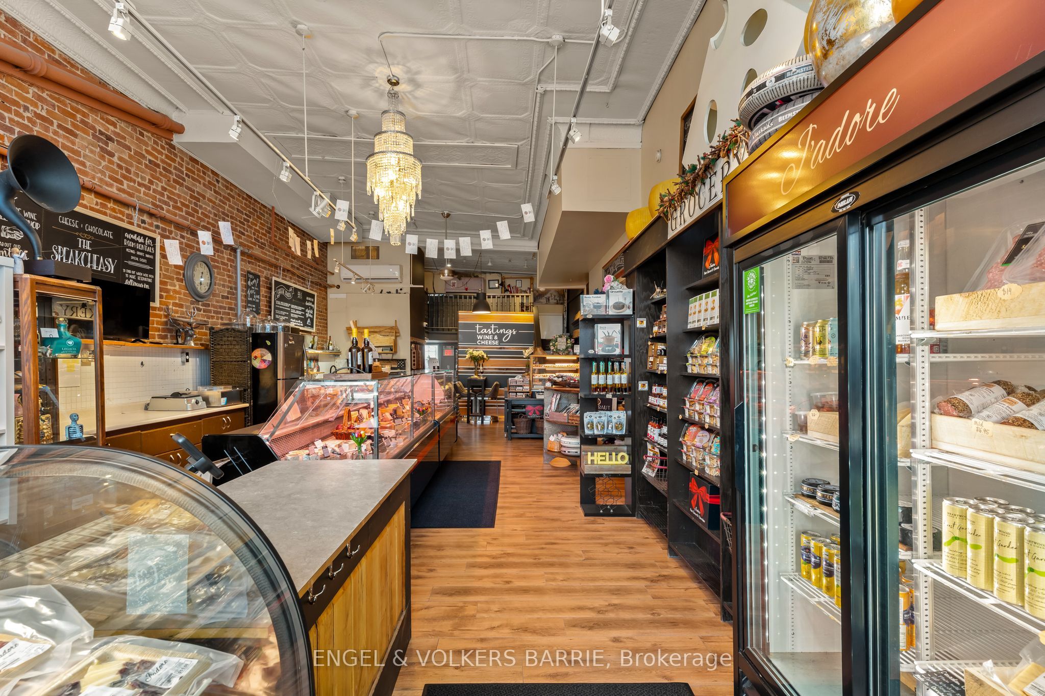 123 E Dunlop Street E Property Photo 8