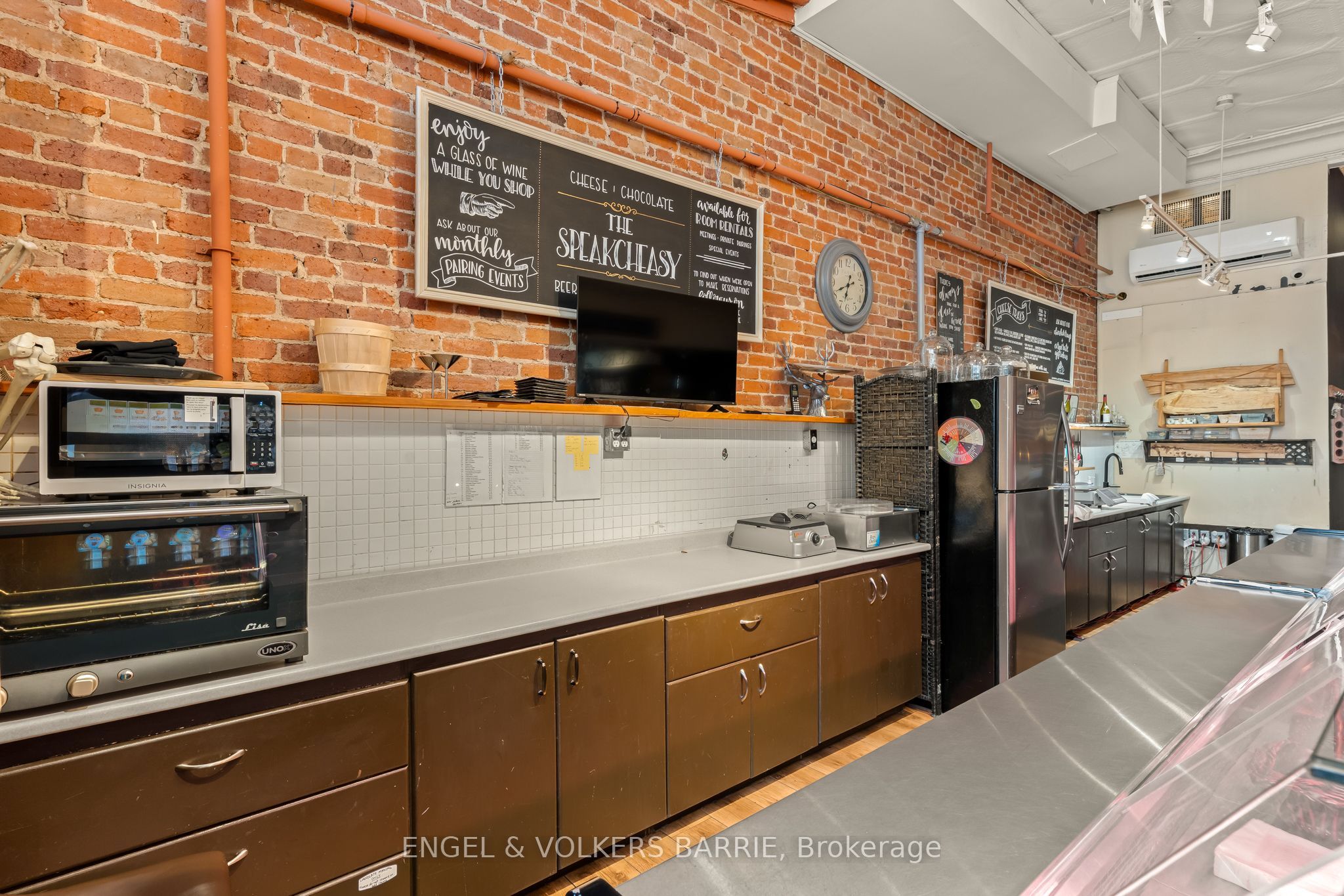123 E Dunlop Street E Property Photo 14