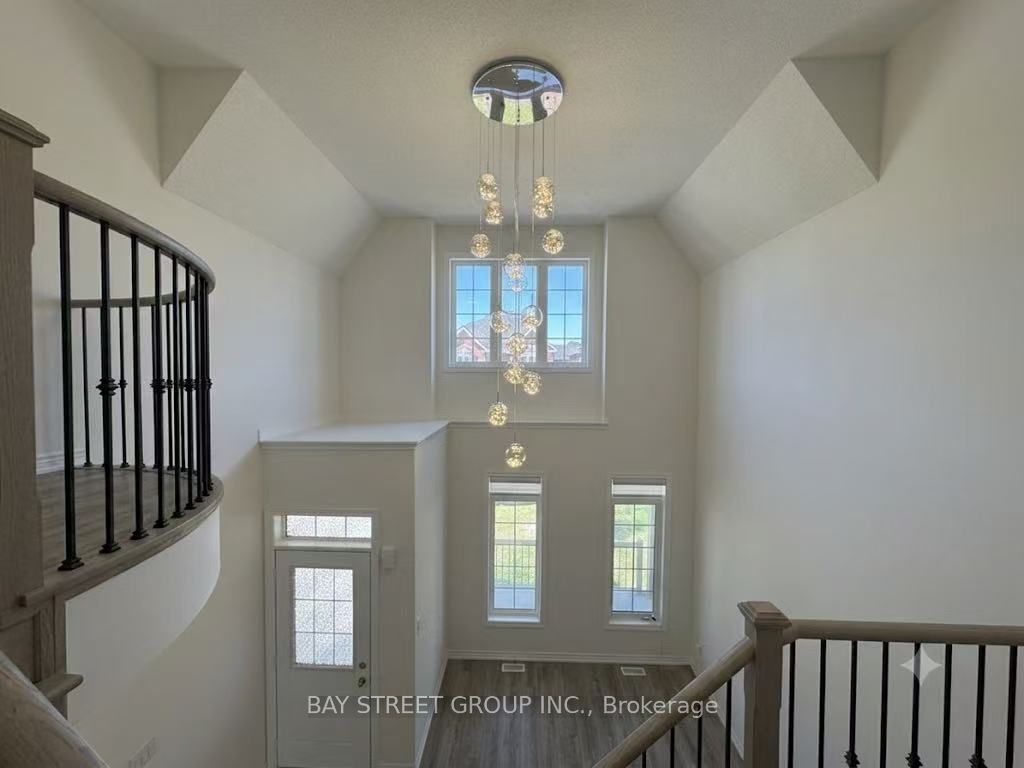 27 Samuel Crescent Property Photo 6