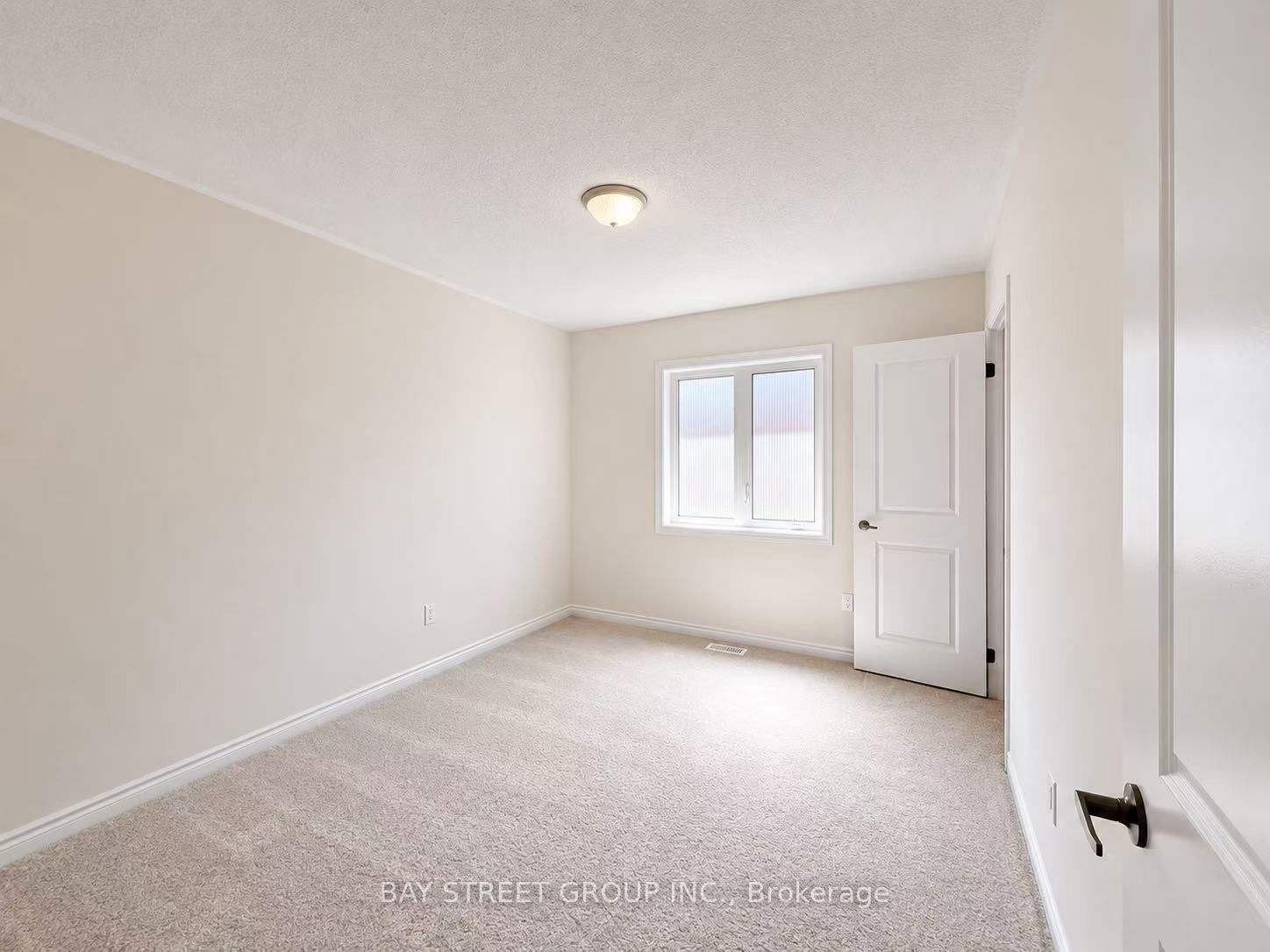 27 Samuel Crescent Property Photo 32