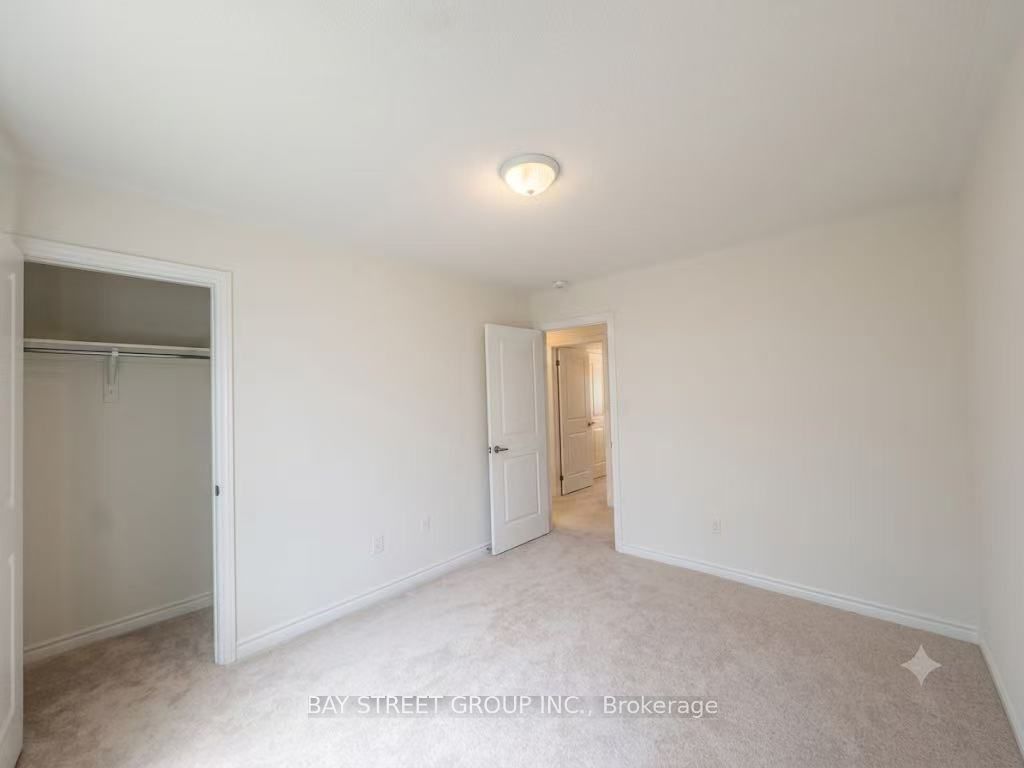 27 Samuel Crescent Property Photo 33