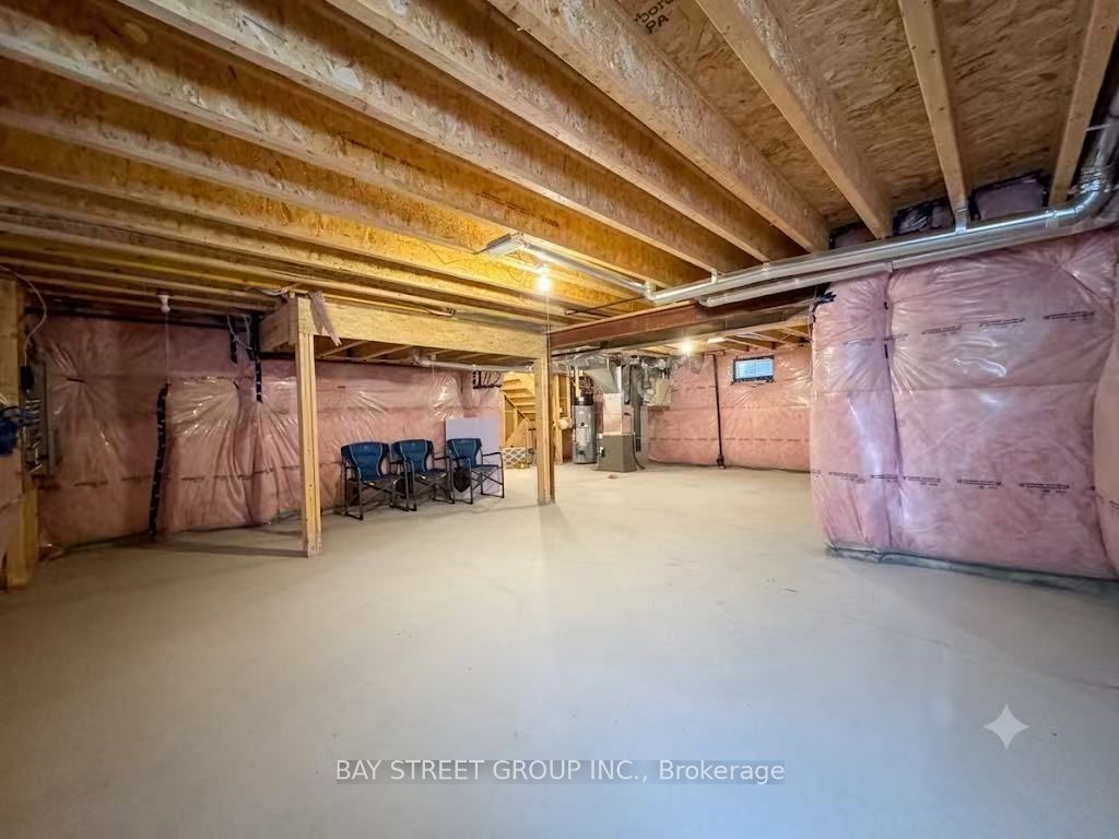 27 Samuel Crescent Property Photo 37