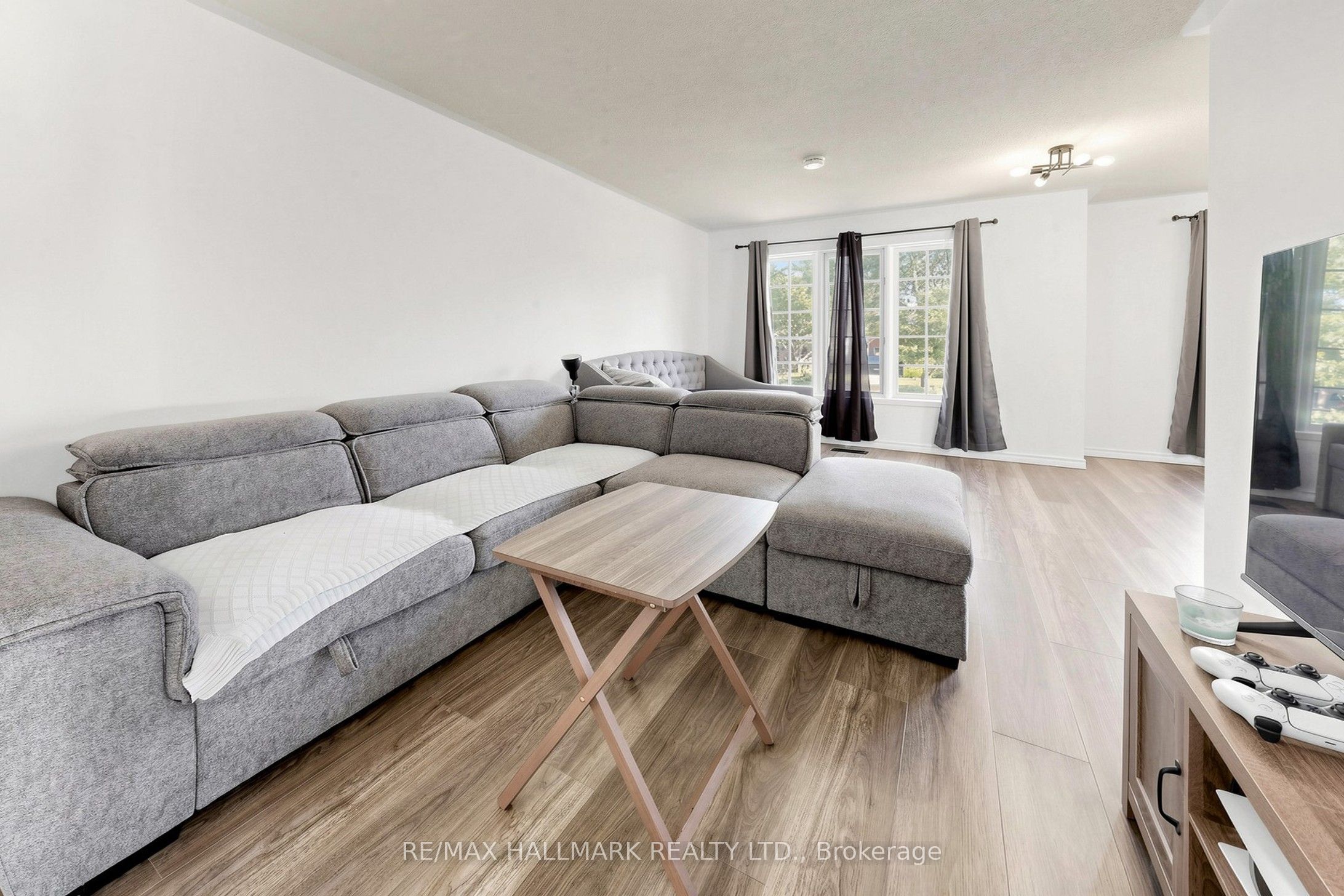 90 Barre Drive Property Photo 4