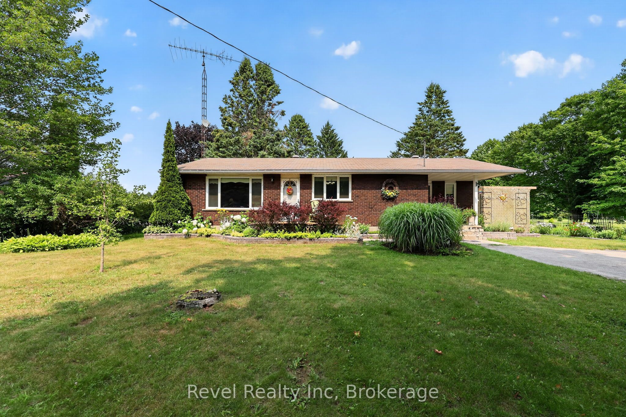 459 Cedar Point Road Property Photo 1