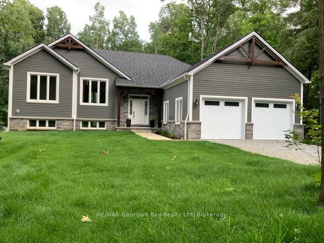 5 Oakwood Avenue N Property Photo 1