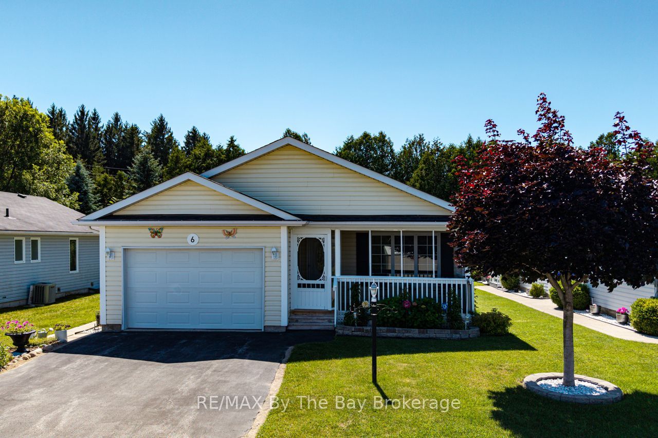 6 Illinois Crescent Property Photo 1