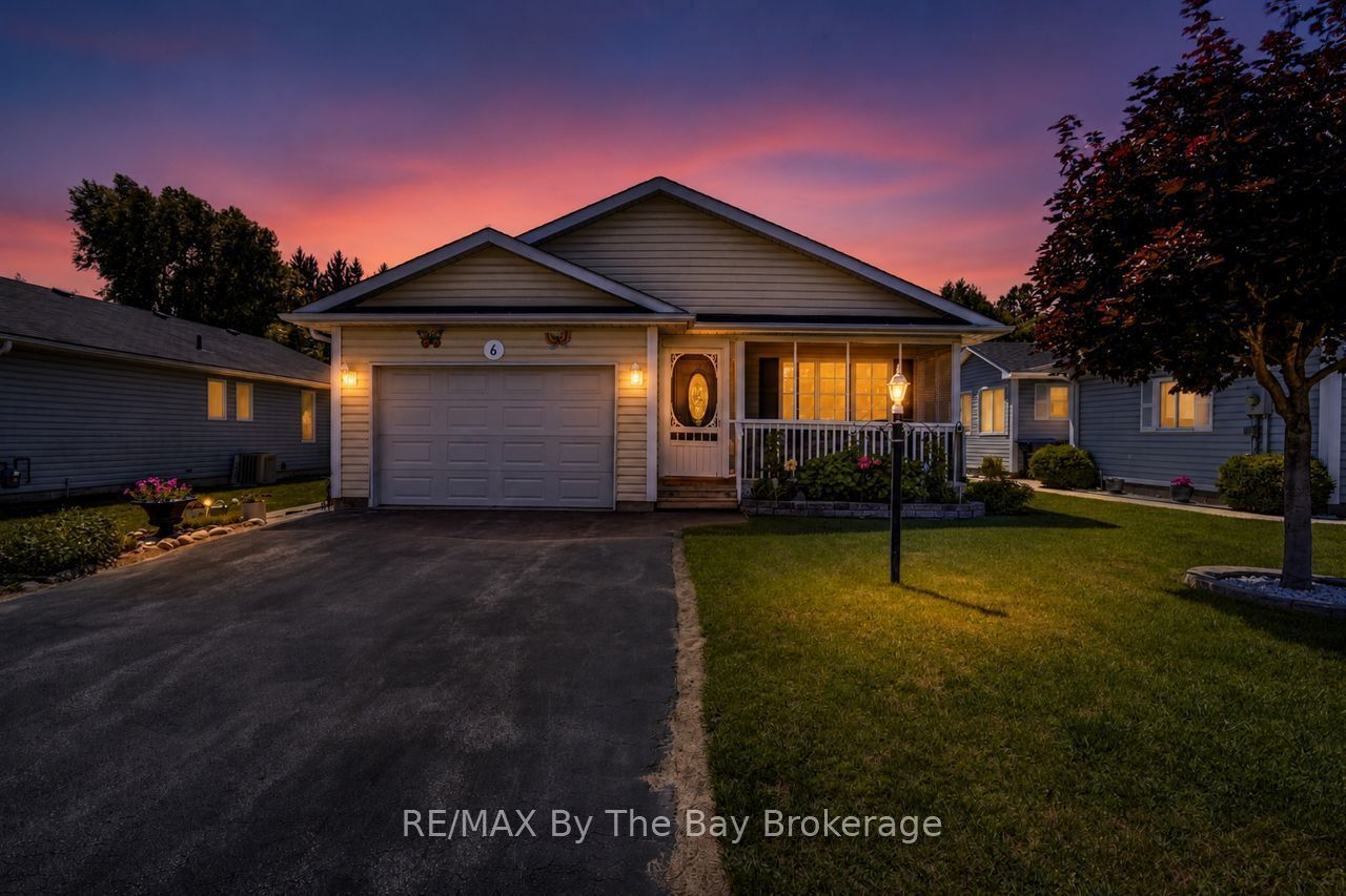 6 Illinois Crescent Property Photo 2
