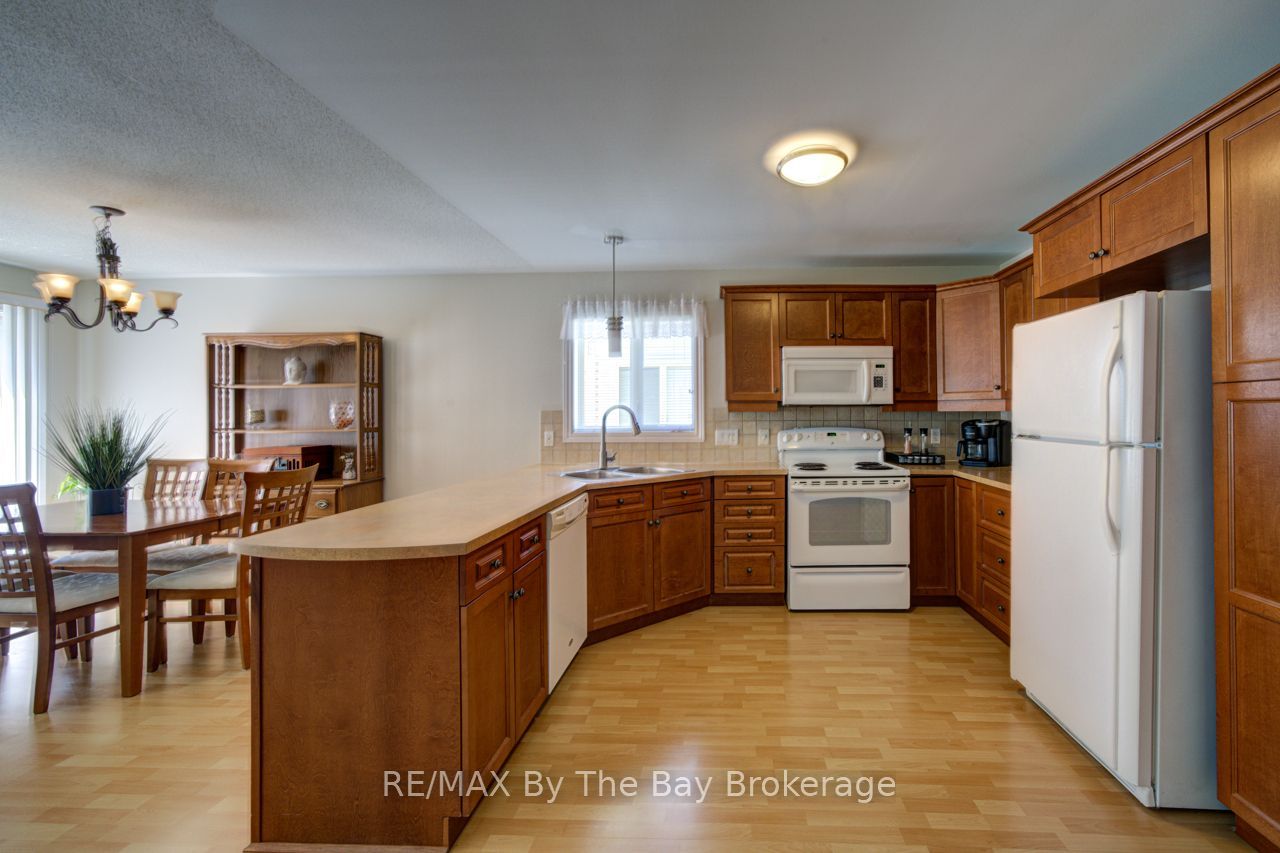 6 Illinois Crescent Property Photo 10
