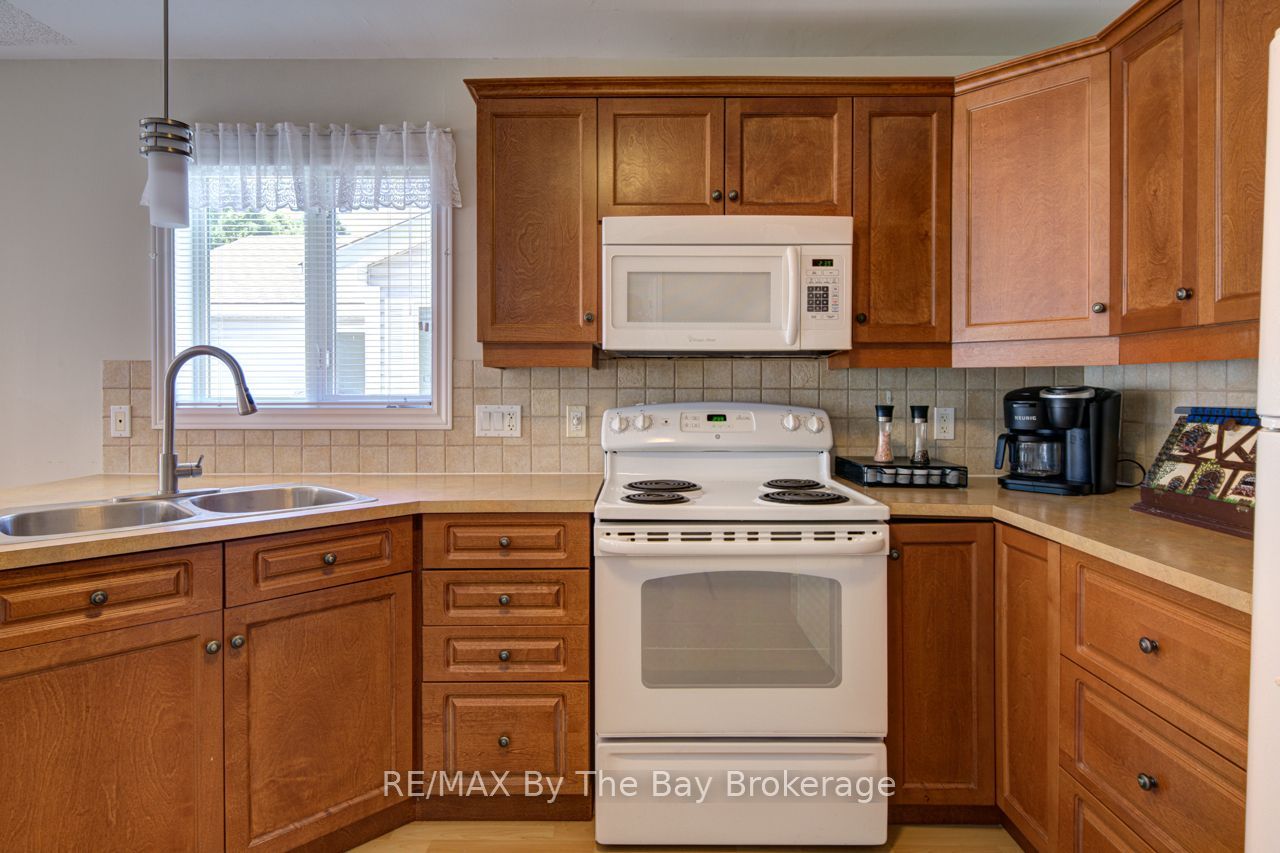6 Illinois Crescent Property Photo 12
