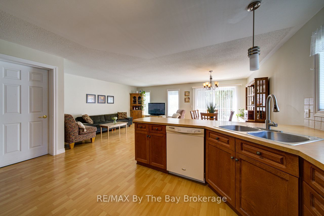 6 Illinois Crescent Property Photo 13