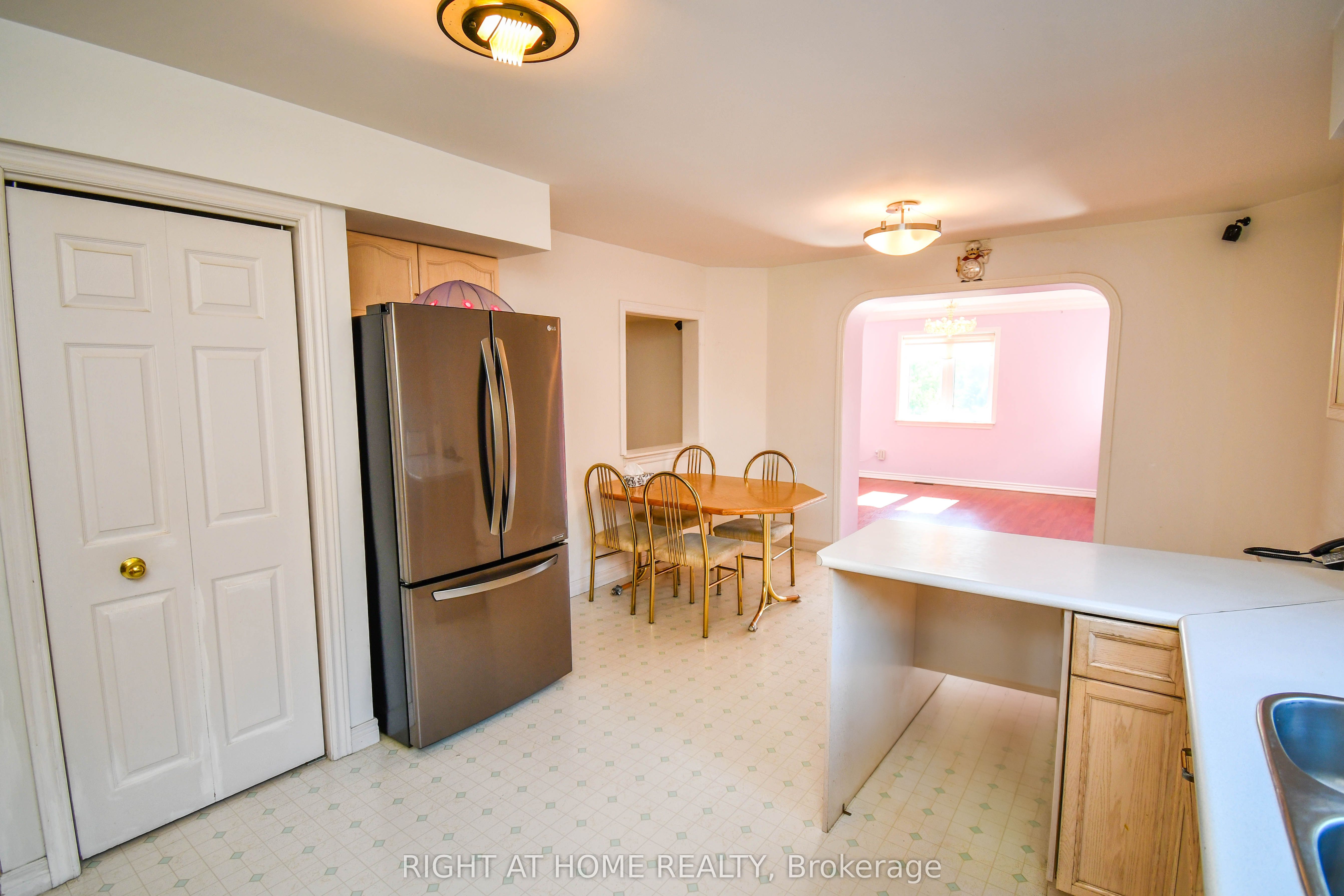 11 Thackeray Crescent Property Photo 20