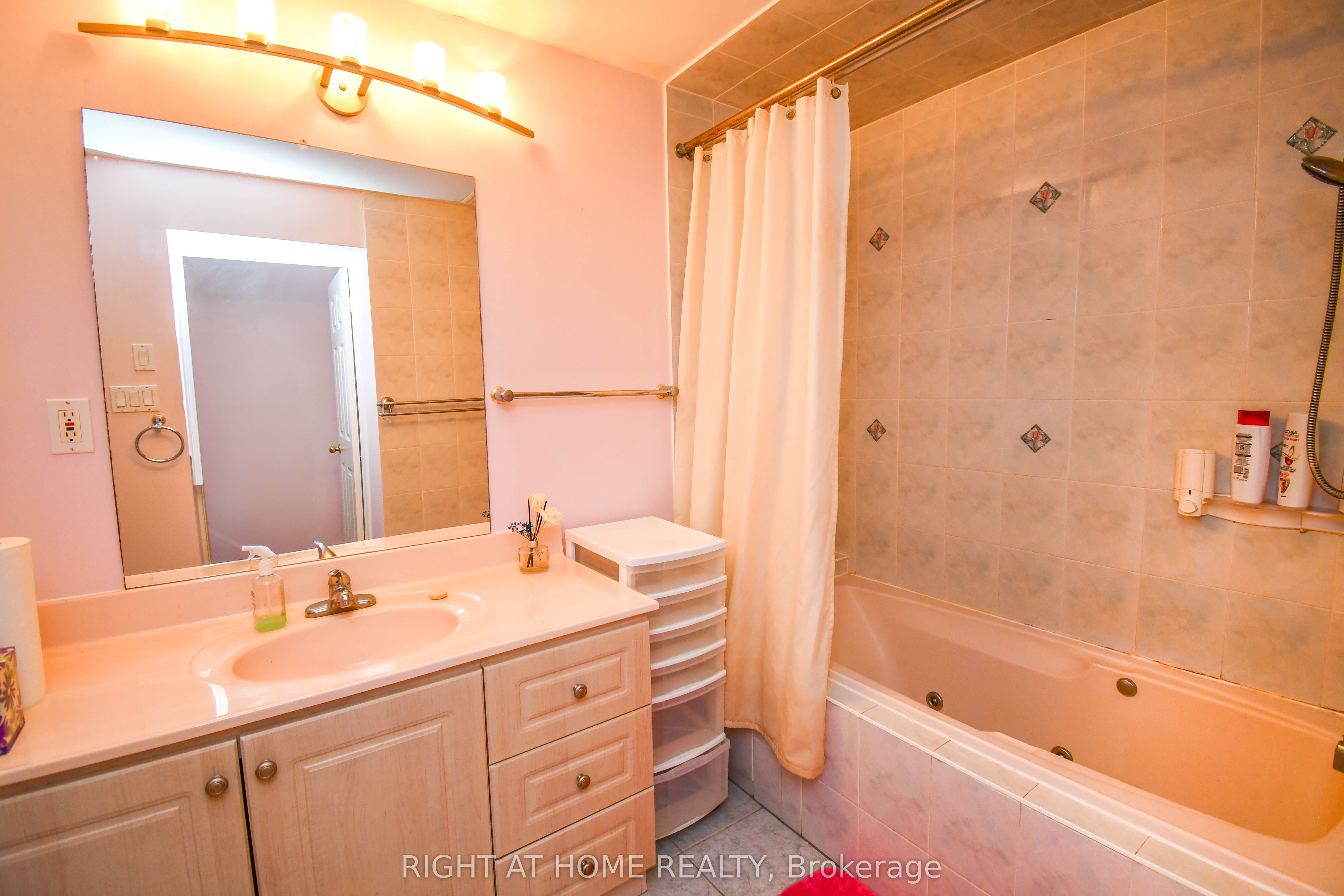 11 Thackeray Crescent Property Photo 33