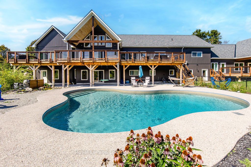 5385 8 Line N Property Photo 3