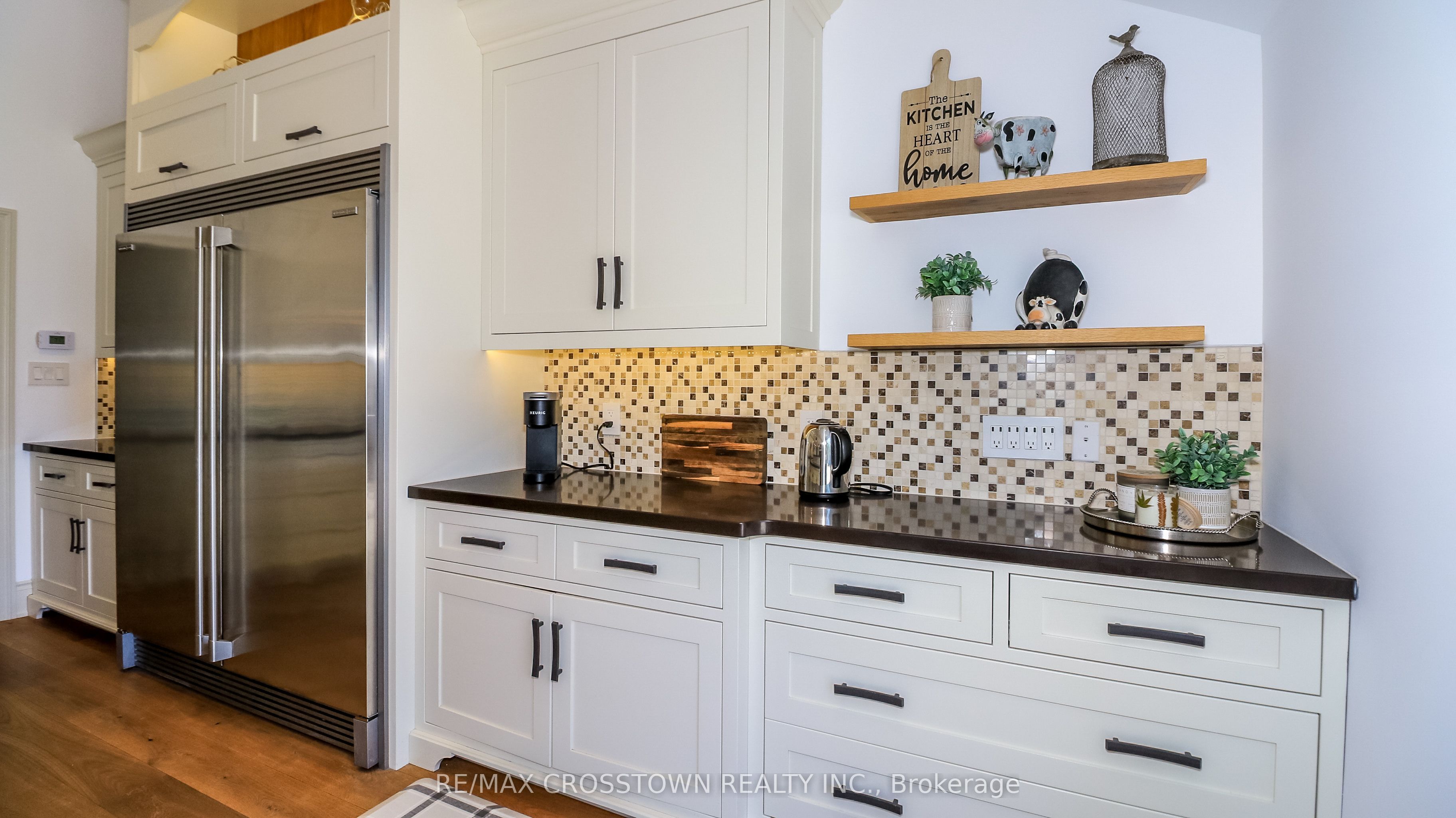 183 Lakeshore Road W Property Photo 19