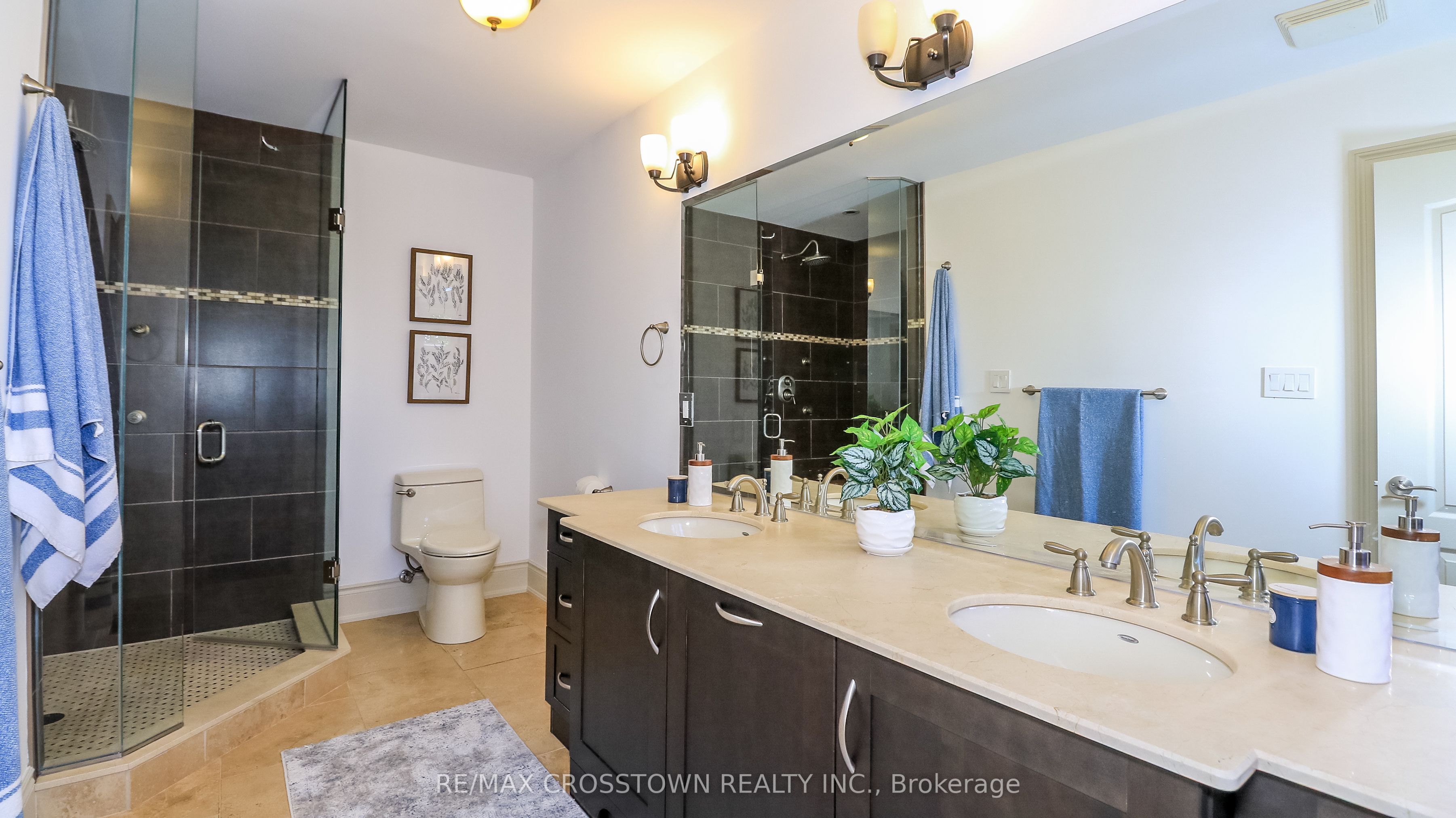 183 Lakeshore Road W Property Photo 23
