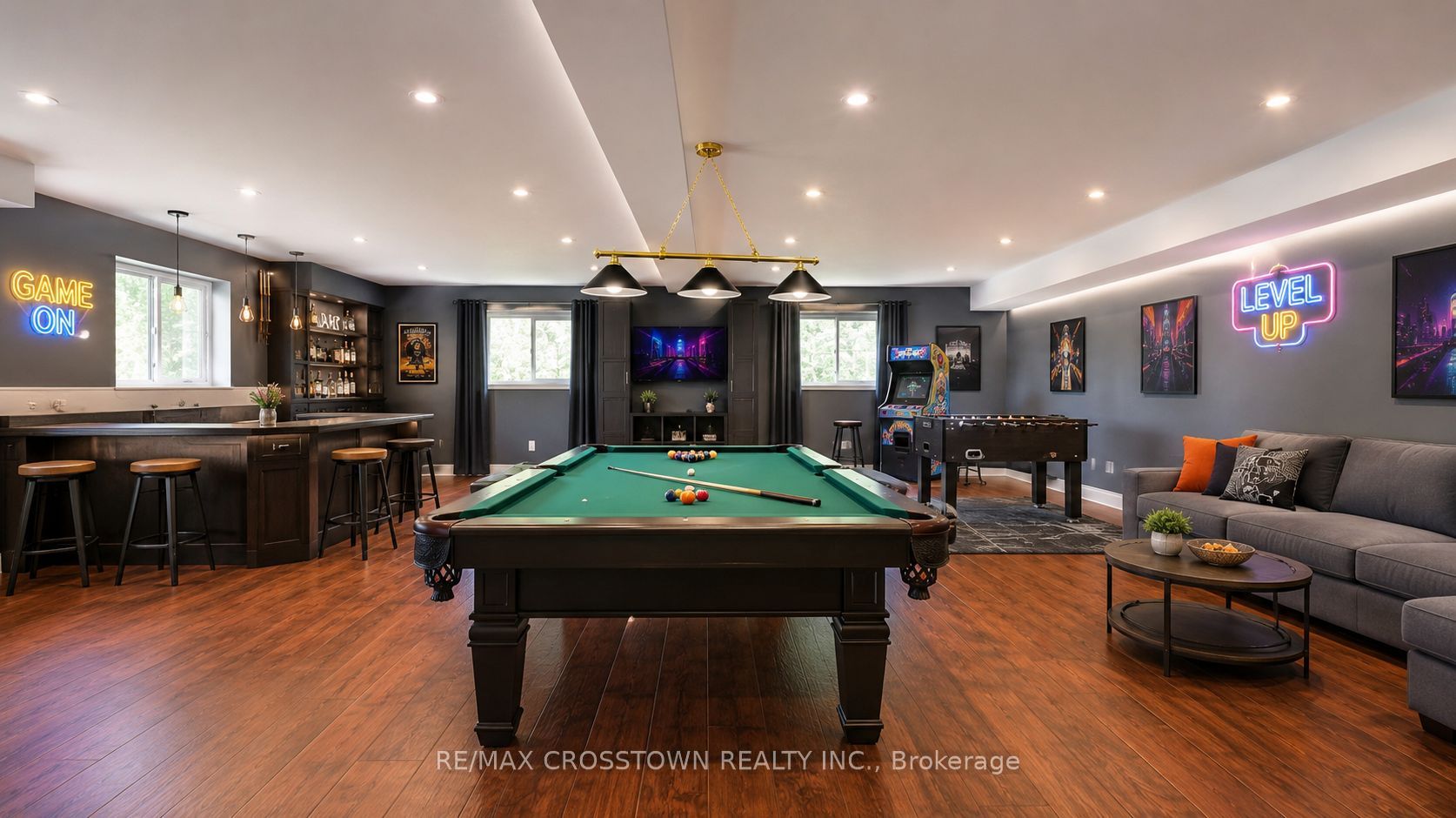 183 Lakeshore Road W Property Photo 35