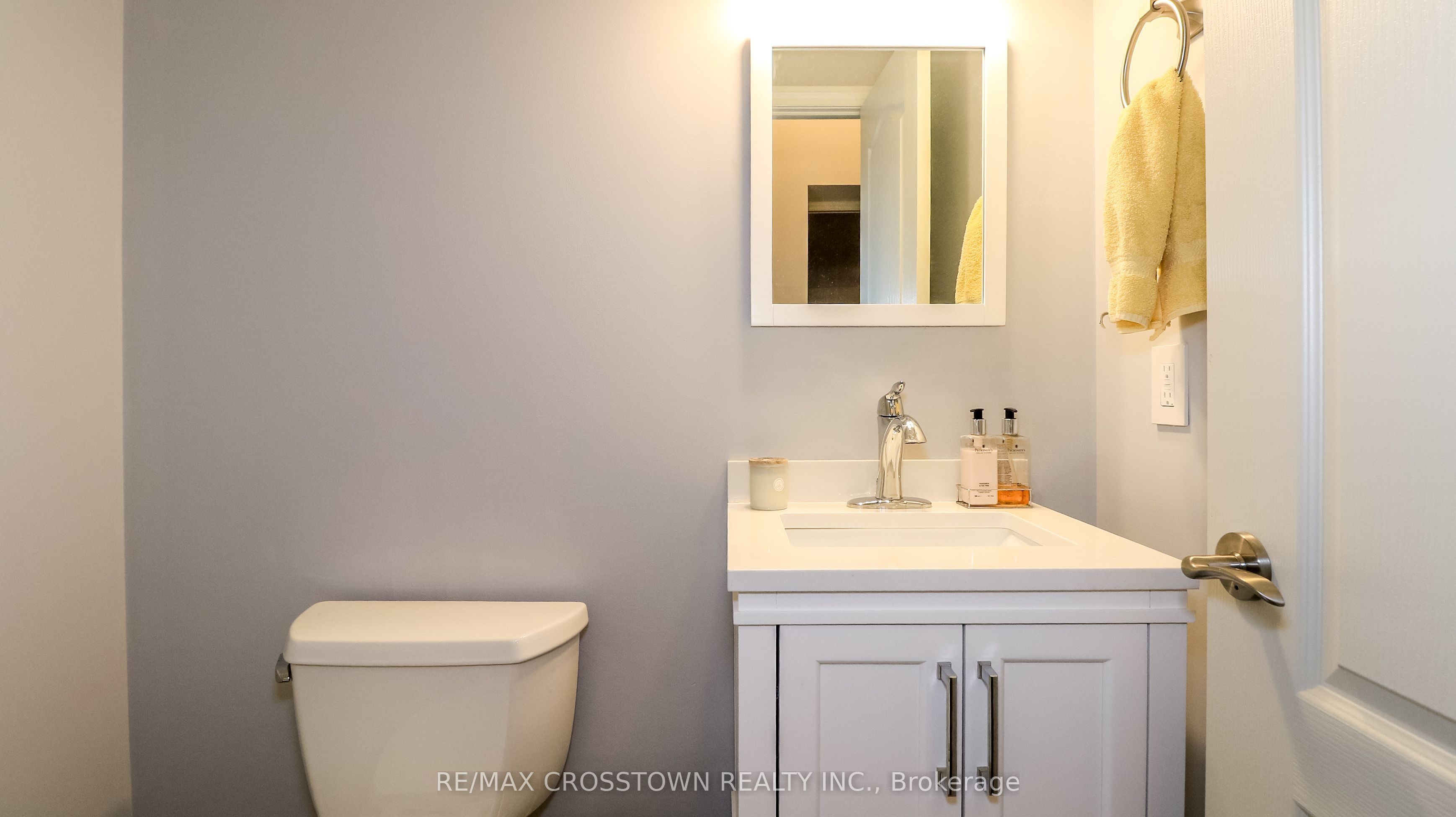 183 Lakeshore Road W Property Photo 42