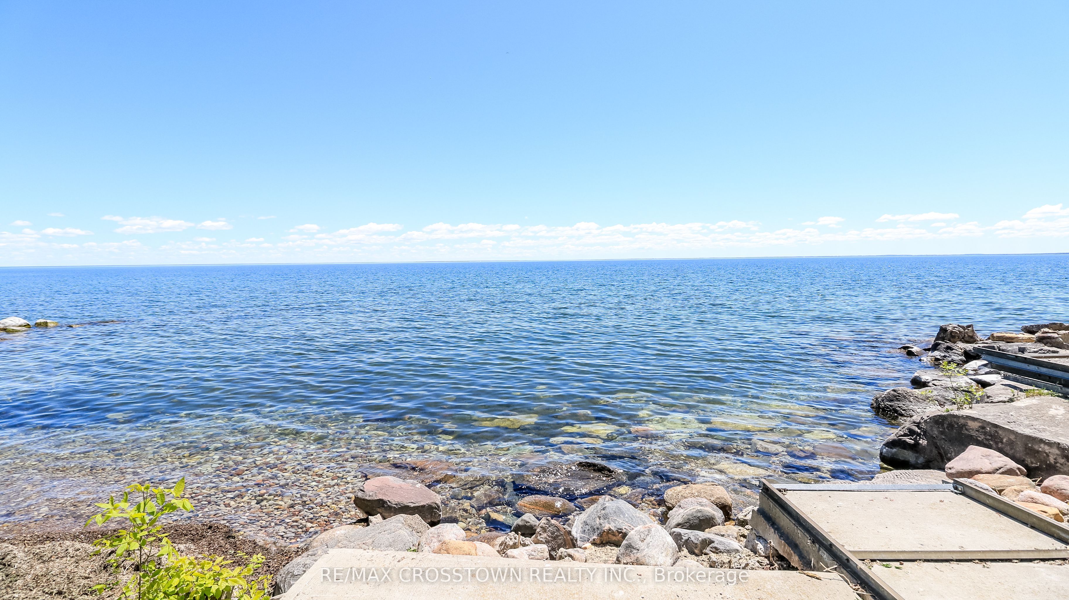 183 Lakeshore Road W Property Photo 45