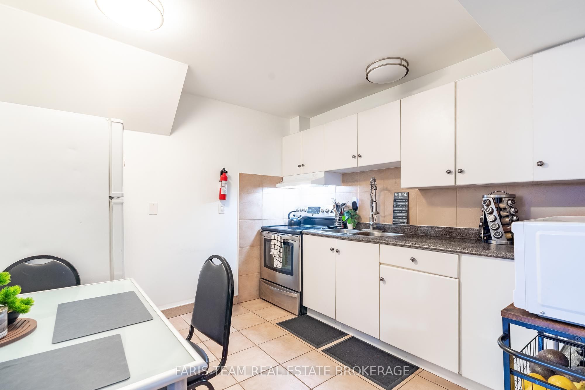 60 River Avenue Crescent Property Photo 29