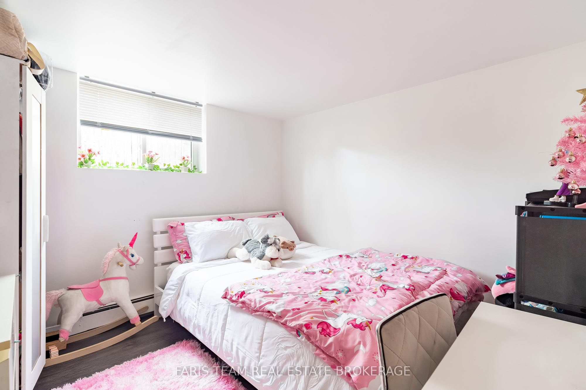 60 River Avenue Crescent Property Photo 32