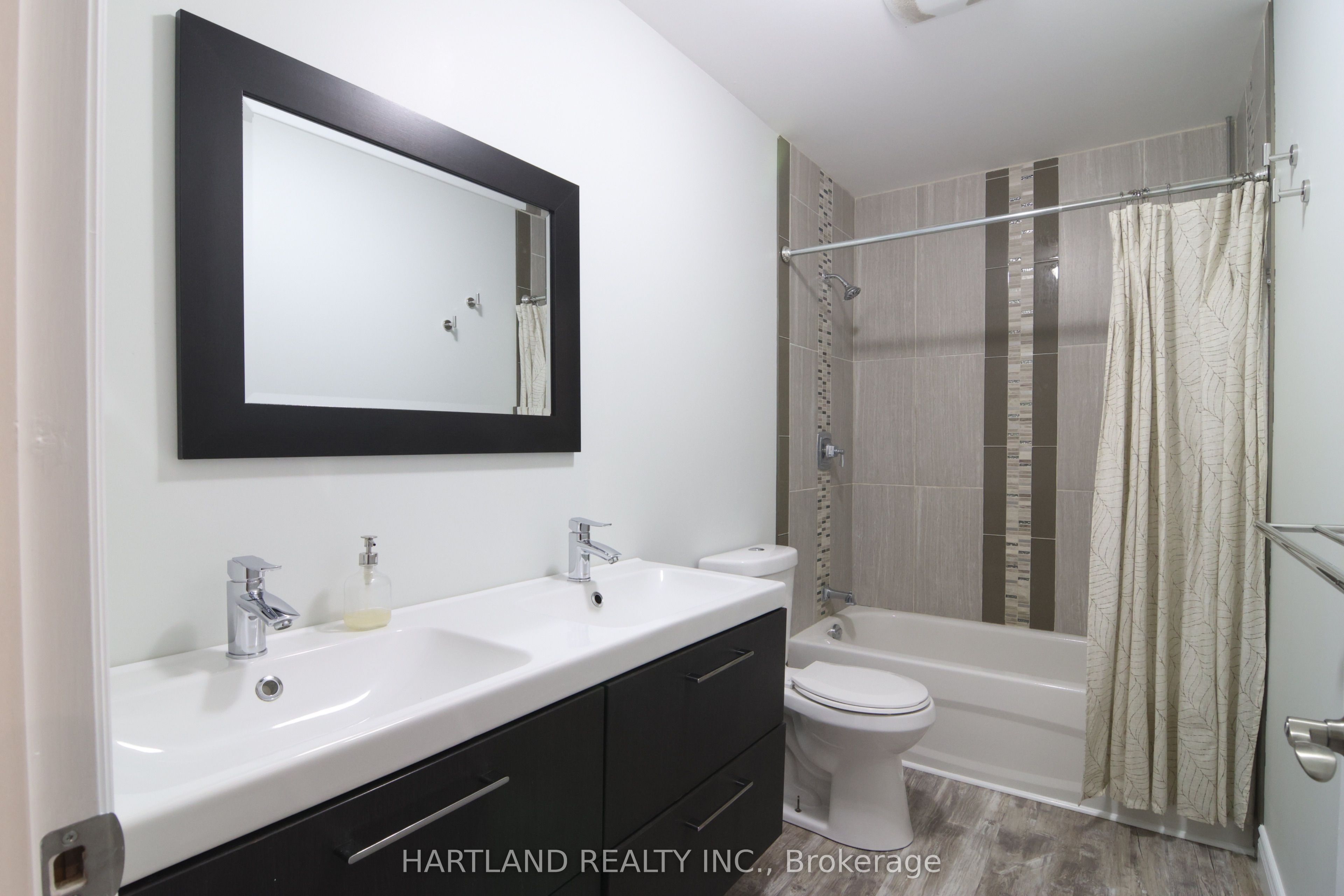 22 Berkely Street Property Photo 7