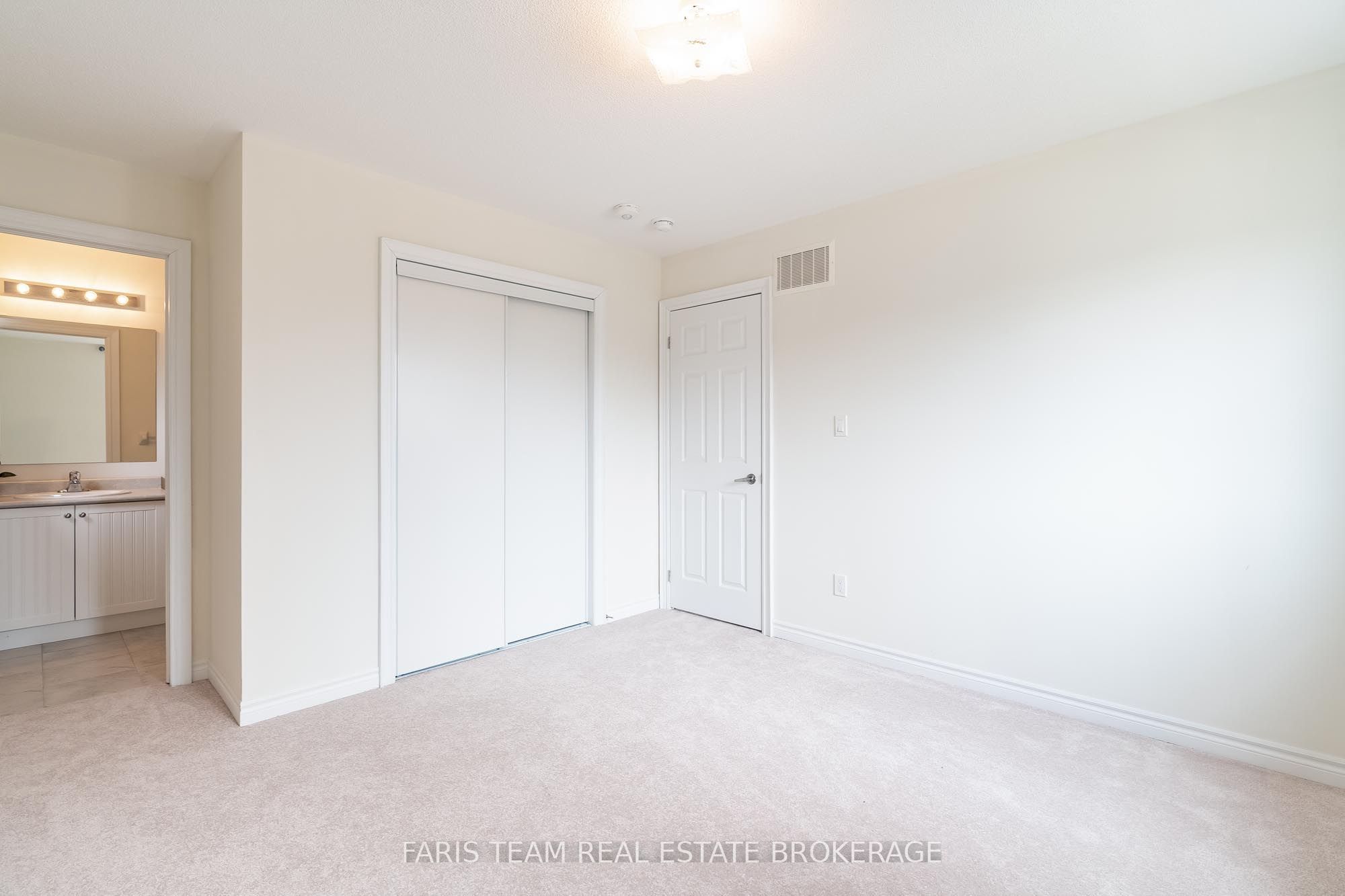 33 Pearl Street Property Photo 26