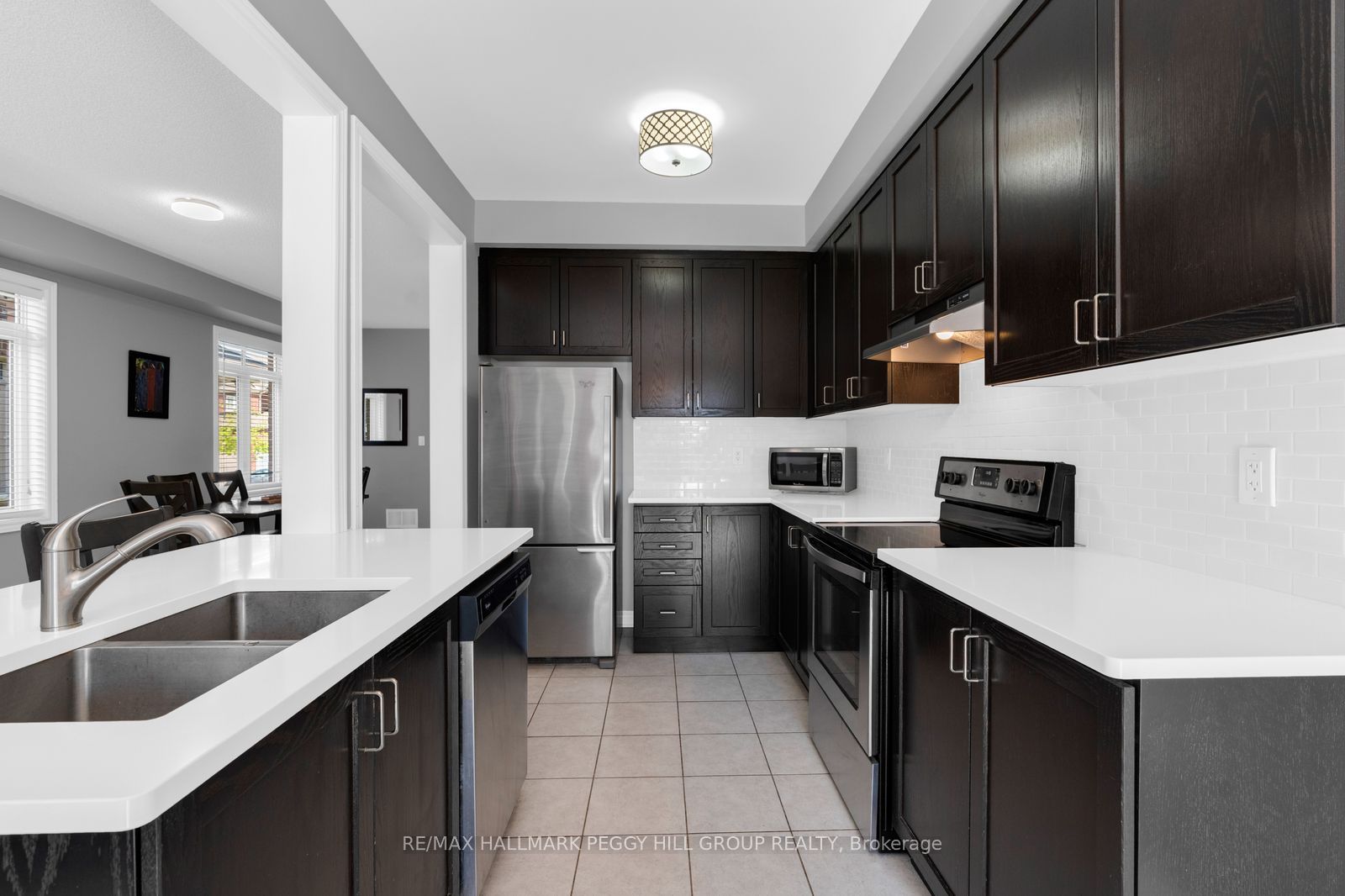 55 Forsyth Crescent Property Photo 4