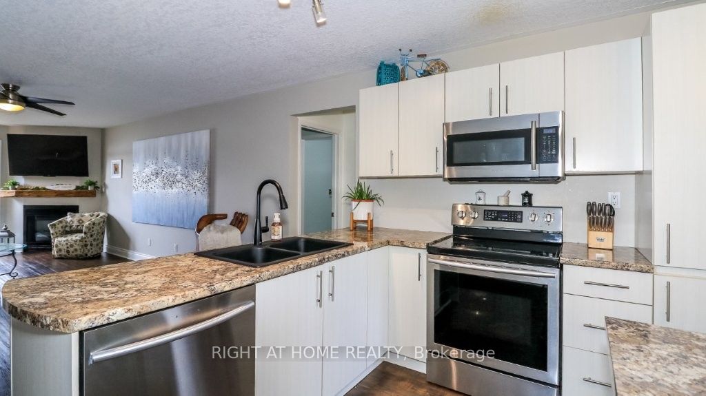43 Olive Crescent 201 Property Photo 16
