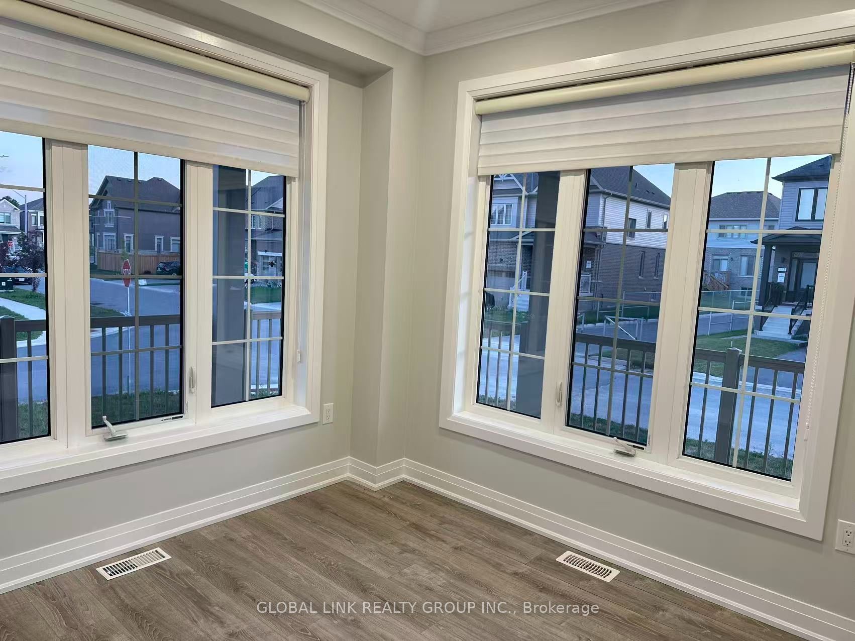 1 Copperhill Heights N Property Photo 8