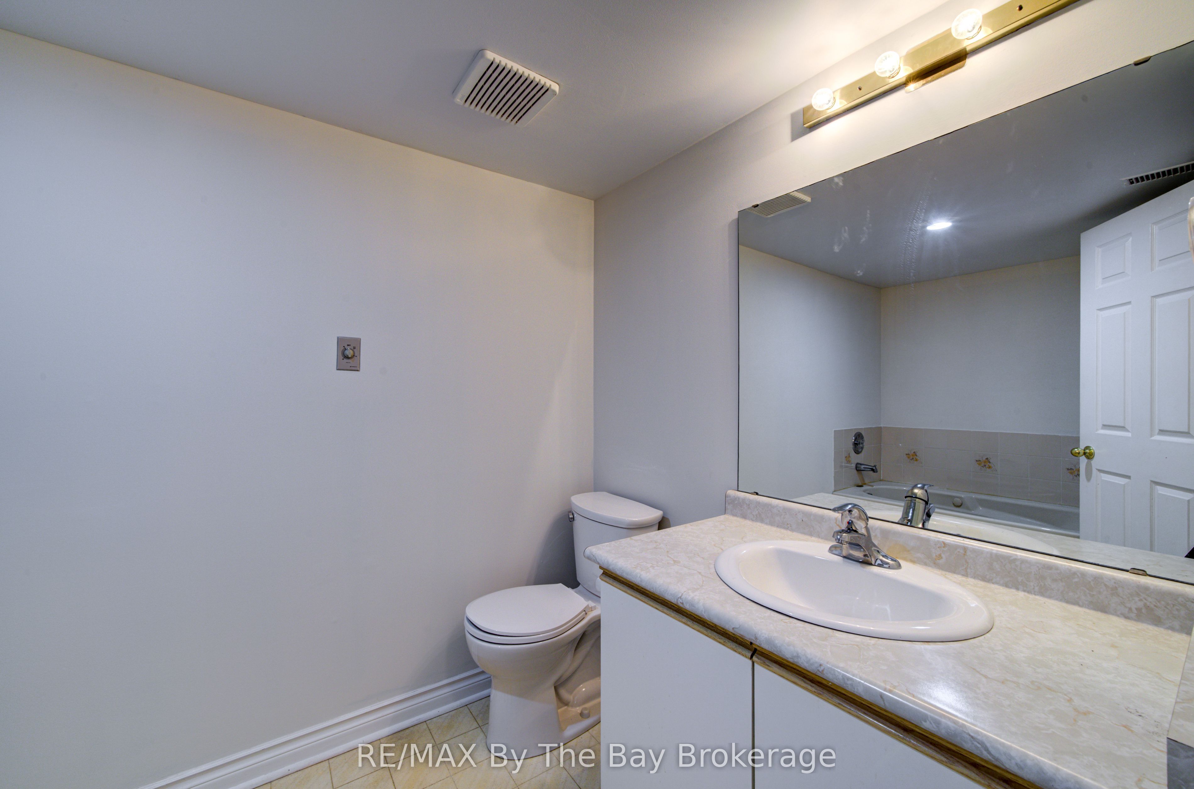 30 Mulligan Lane 8 Property Photo 35