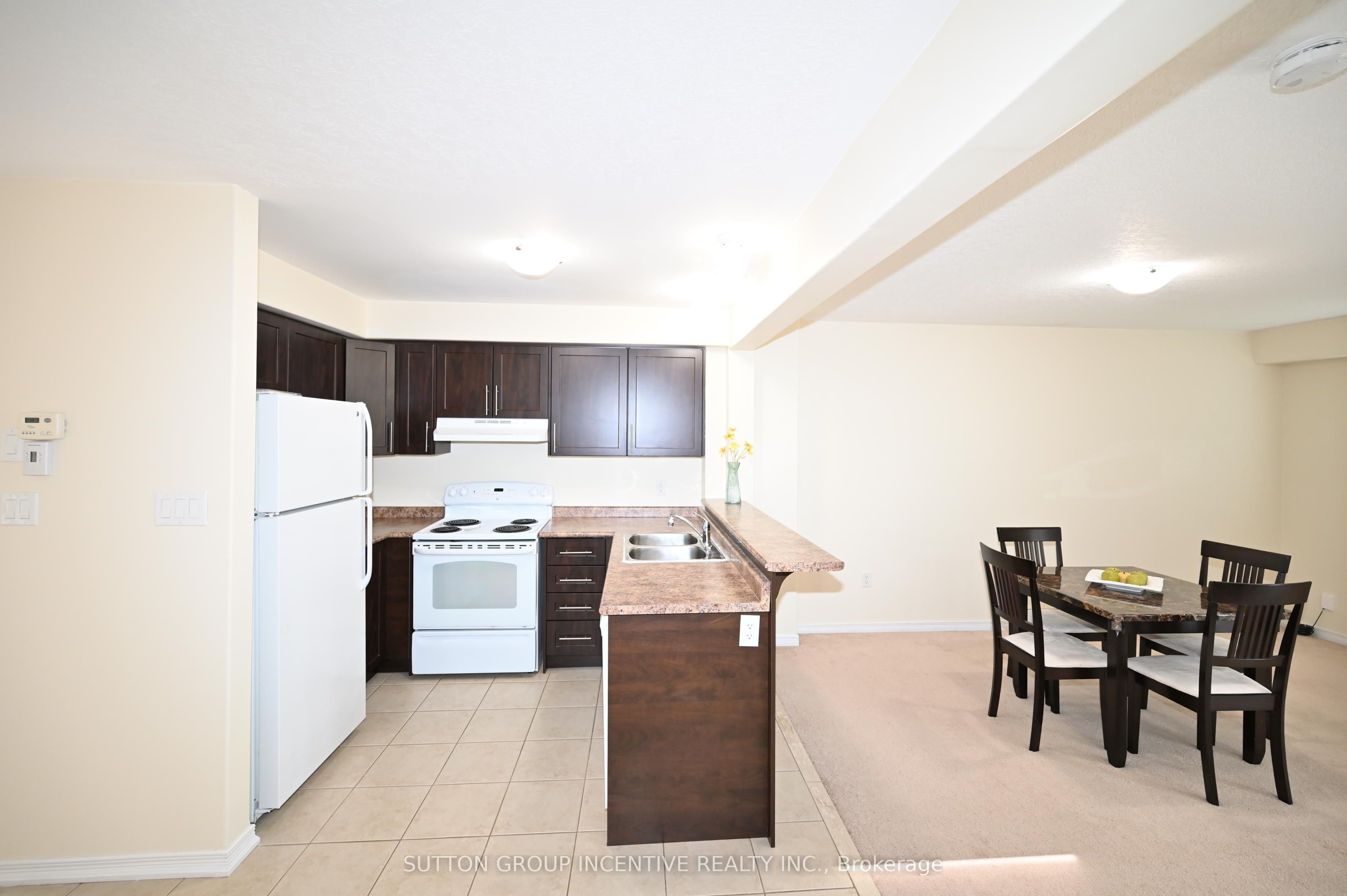 90 Sovereign's Gate 29 Property Photo 11