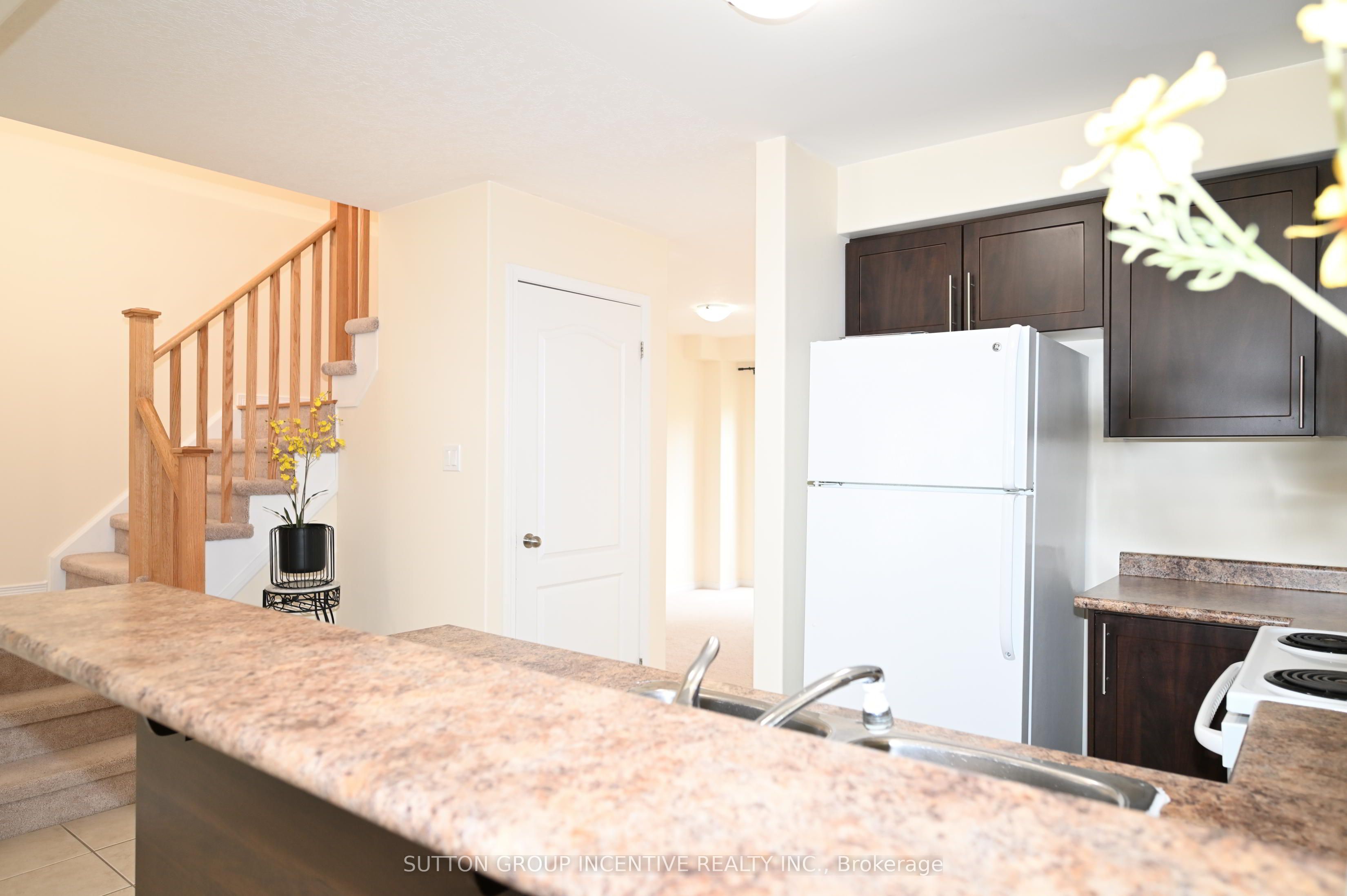 90 Sovereign's Gate 29 Property Photo 12