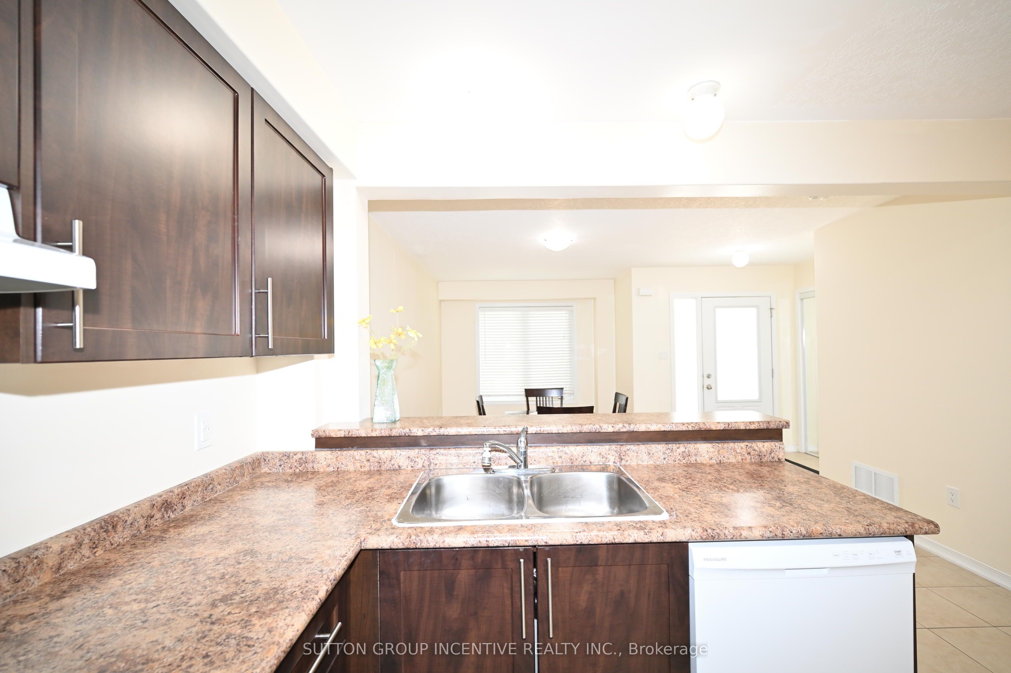 90 Sovereign's Gate 29 Property Photo 16