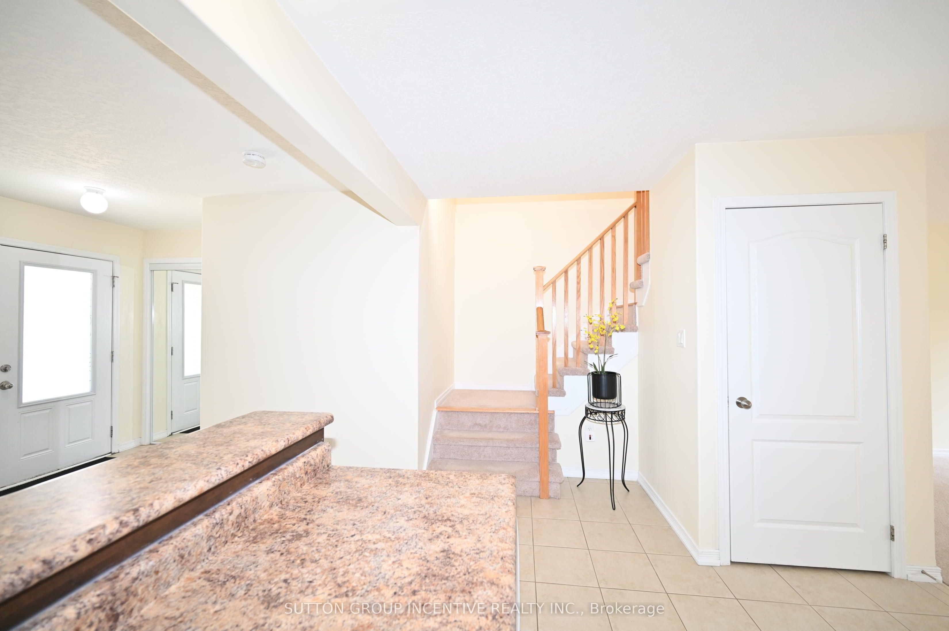 90 Sovereign's Gate 29 Property Photo 17