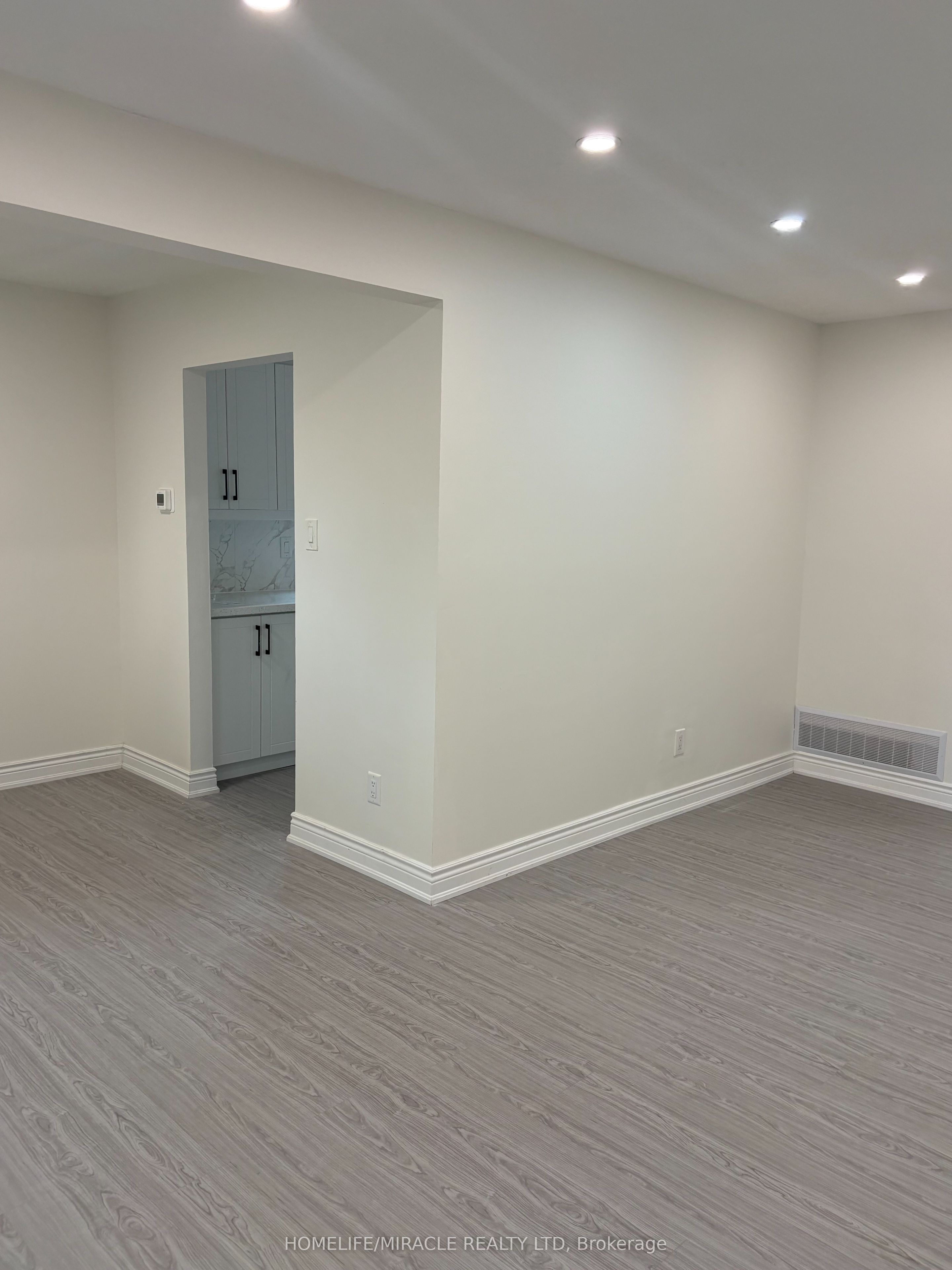 44 Sylvia Street Property Photo 13