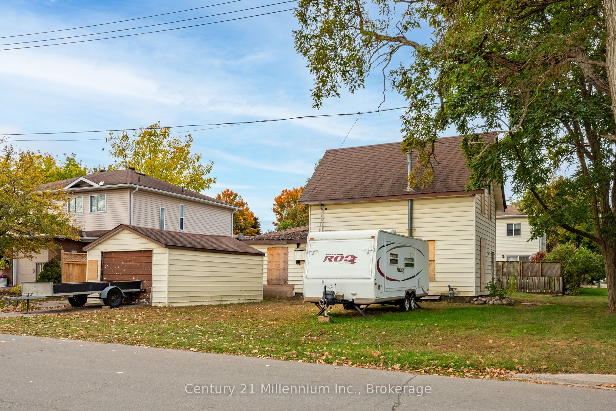 469 Robert Street Property Photo 8