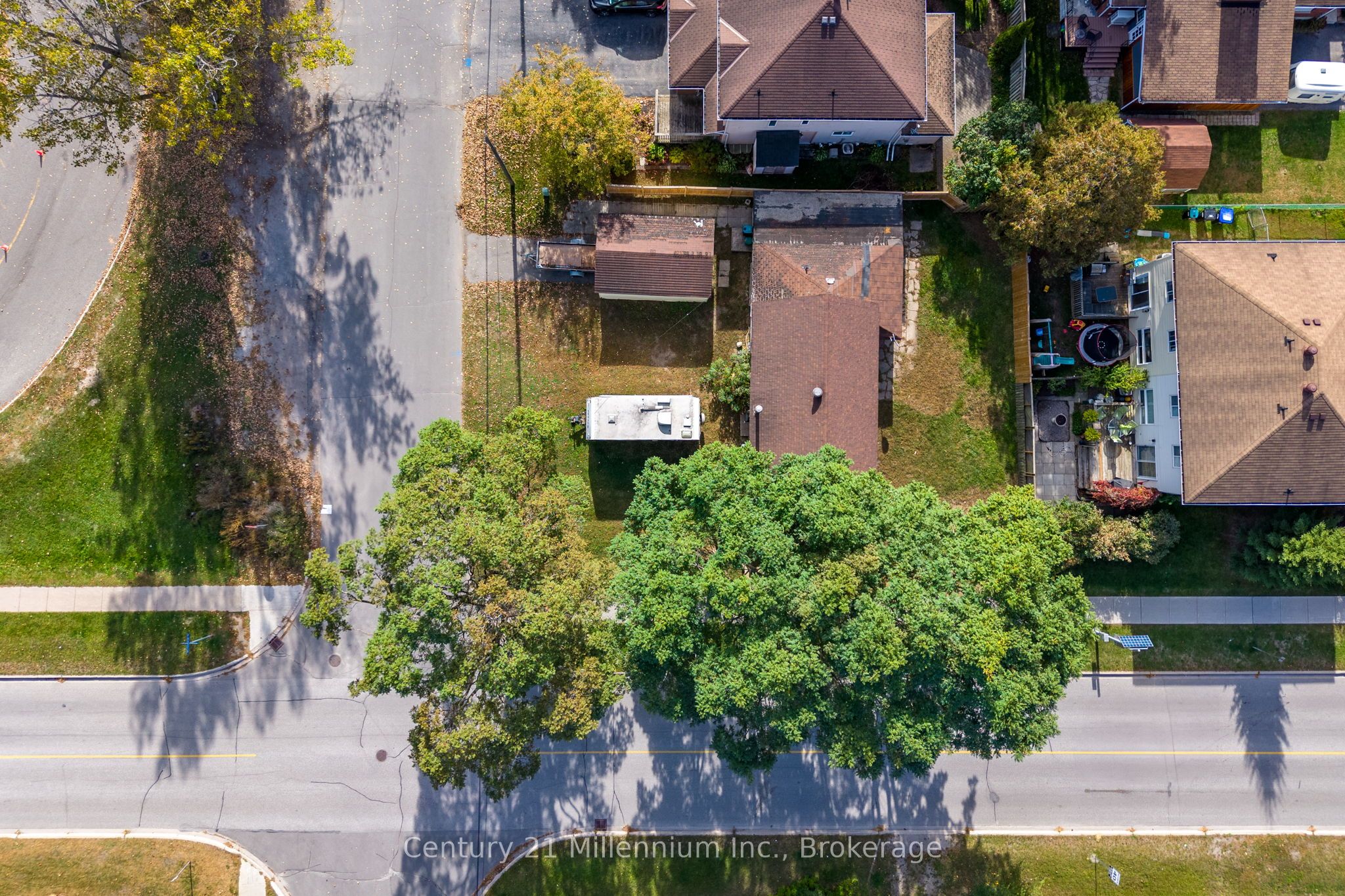 469 Robert Street Property Photo 18