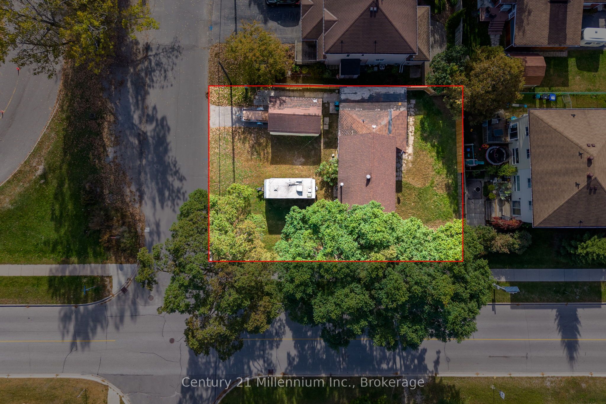 469 Robert Street Property Photo 19
