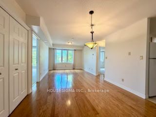 500 MAPLEVIEW Drive Property Photo 1