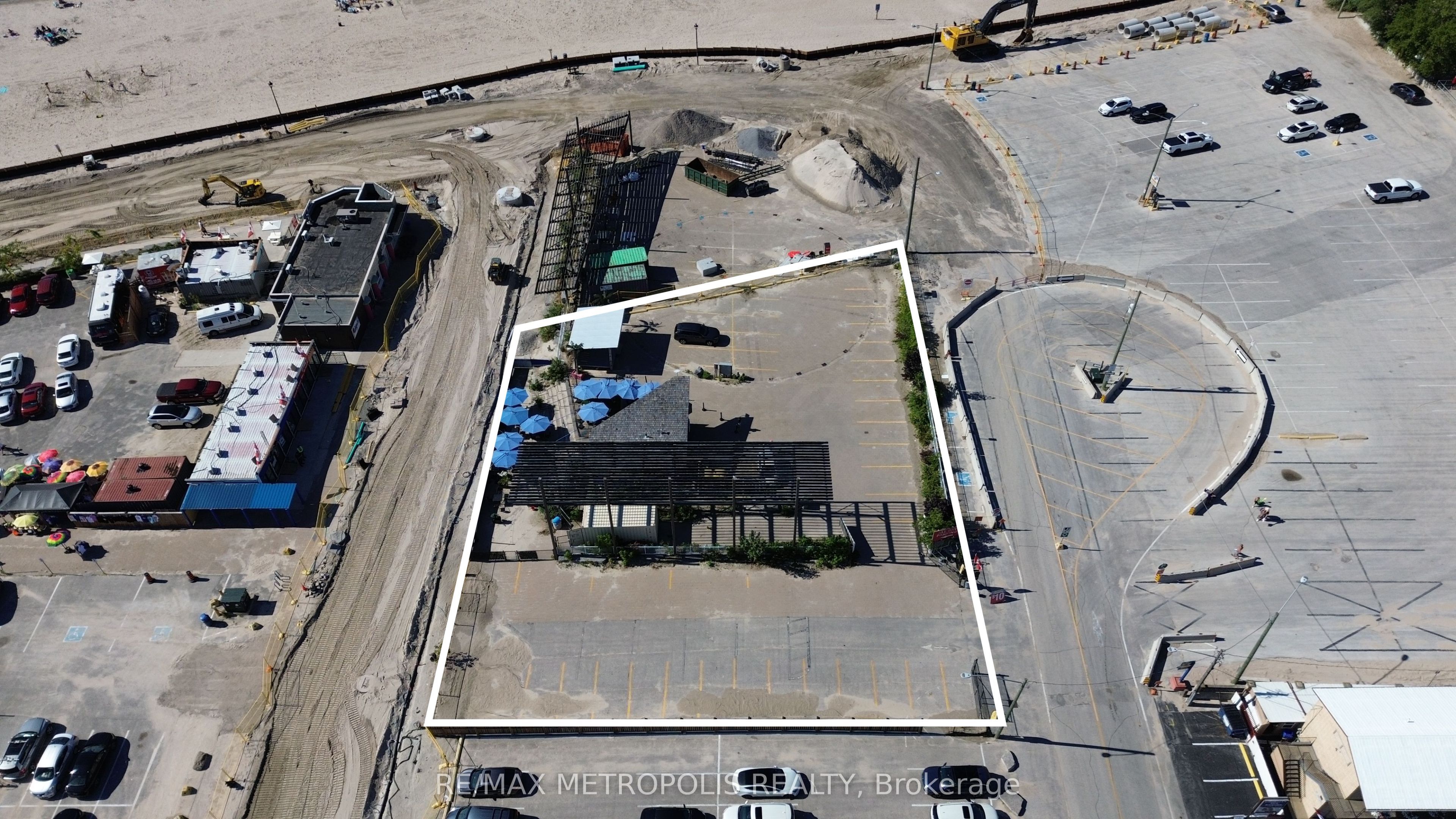 9 Main Street Property Photo 1