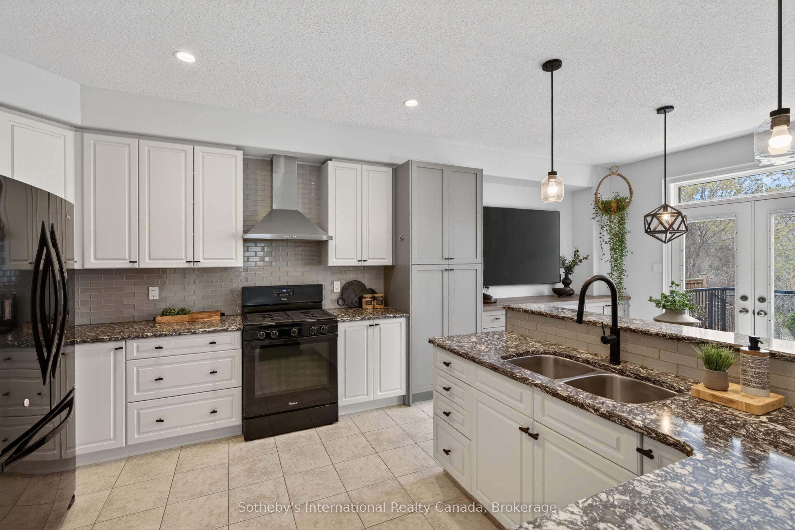 19 Garbutt Crescent Property Photo 12