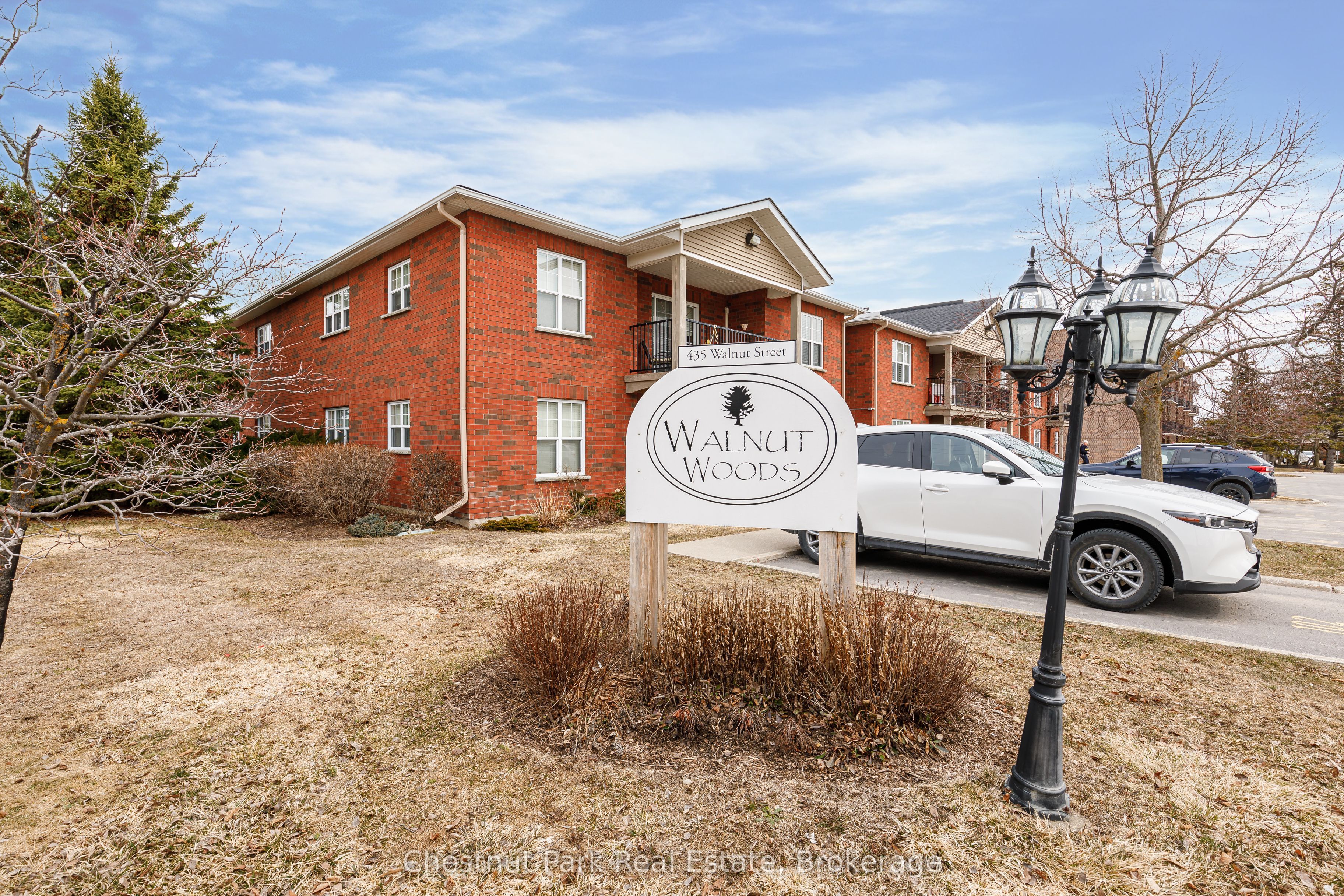 435 Walnut Street 206 Property Photo 4