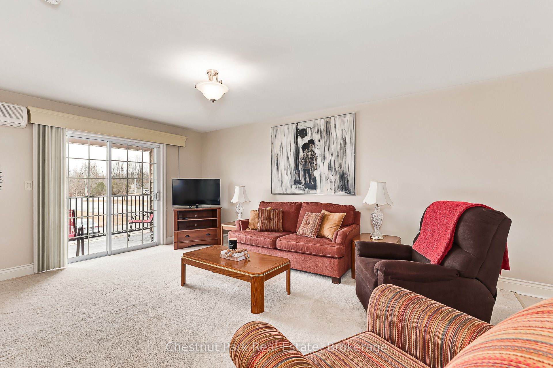 435 Walnut Street 206 Property Photo 18